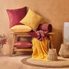 PRYDNADSKUDDE VIOLA - currygul, Klassisk, textil (45/45cm) - Premium Living