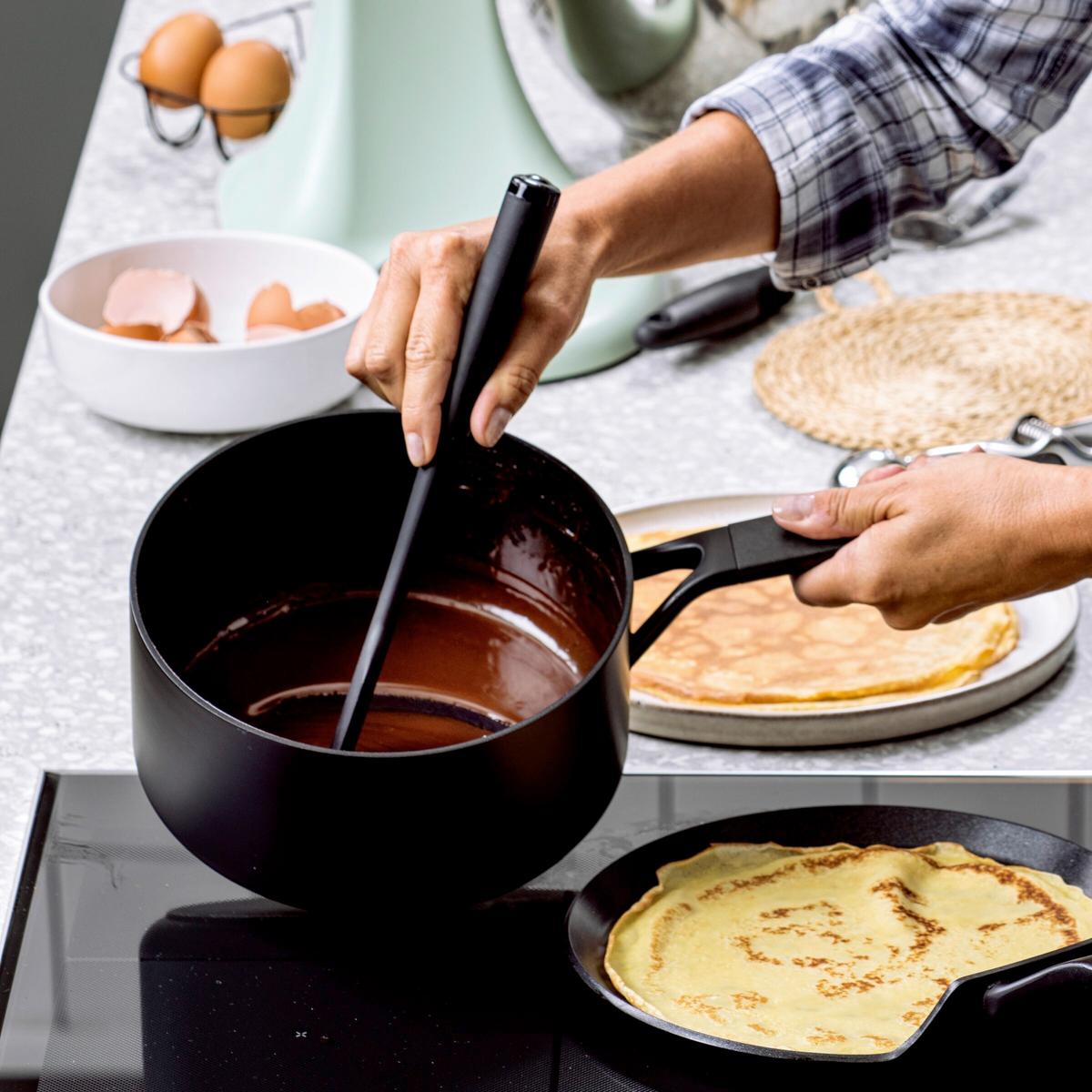 RONDEL Z RĄCZKĄ CLASSIC FORGED ALUMINIUM - czarny, Basics, tworzywo sztuczne/metal (20cm) - Kitchenaid