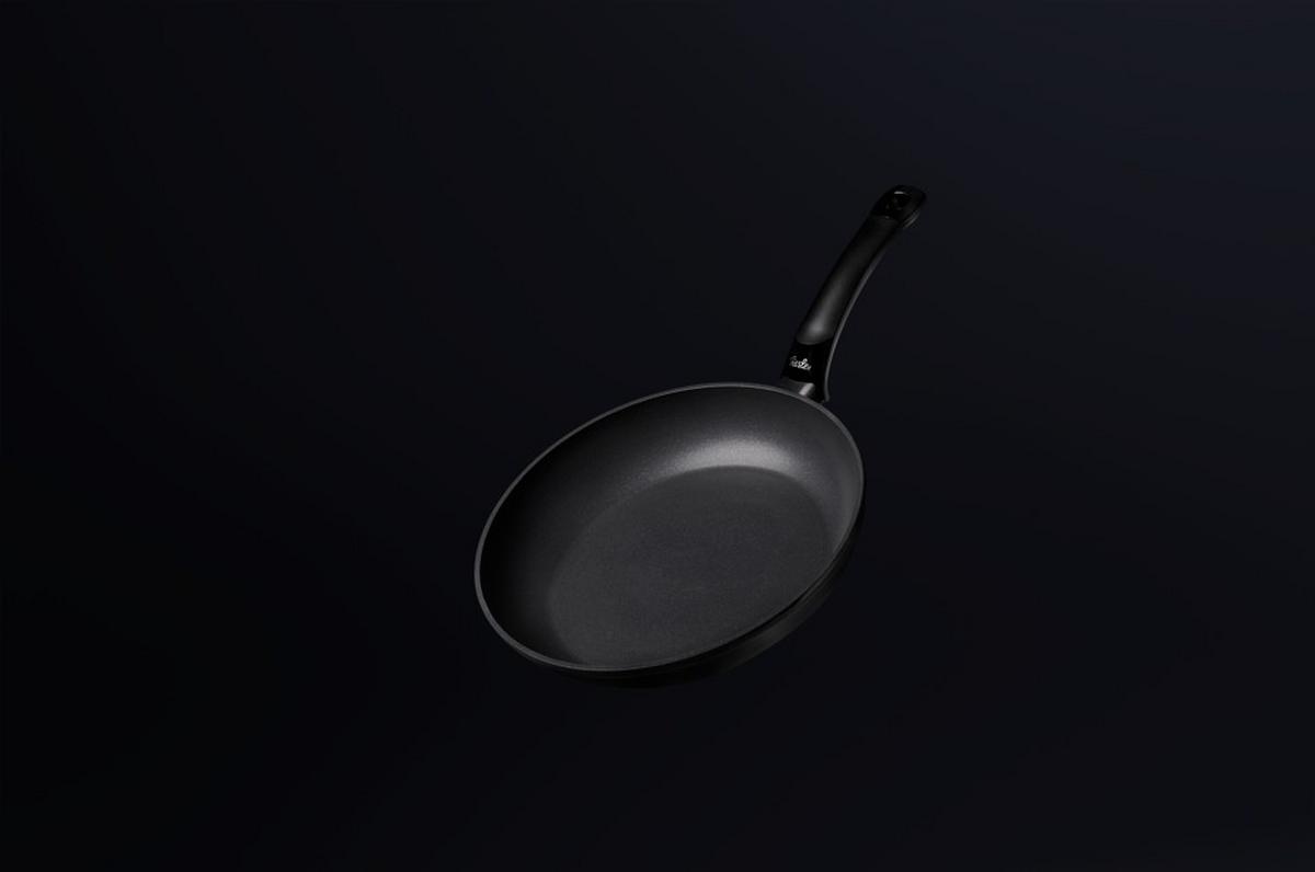 PATELNIA DO SMAŻENIA 157-121-28-100/0 FISSLER - czarny, Basics, metal (28cm) - Fissler