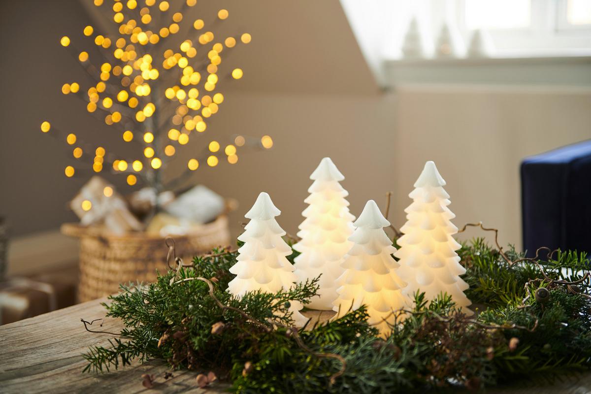 ŚWIECA LED 13201 CARLA TANNENBAUM - biały, Konventionell, materiały naturalne (11/19cm)