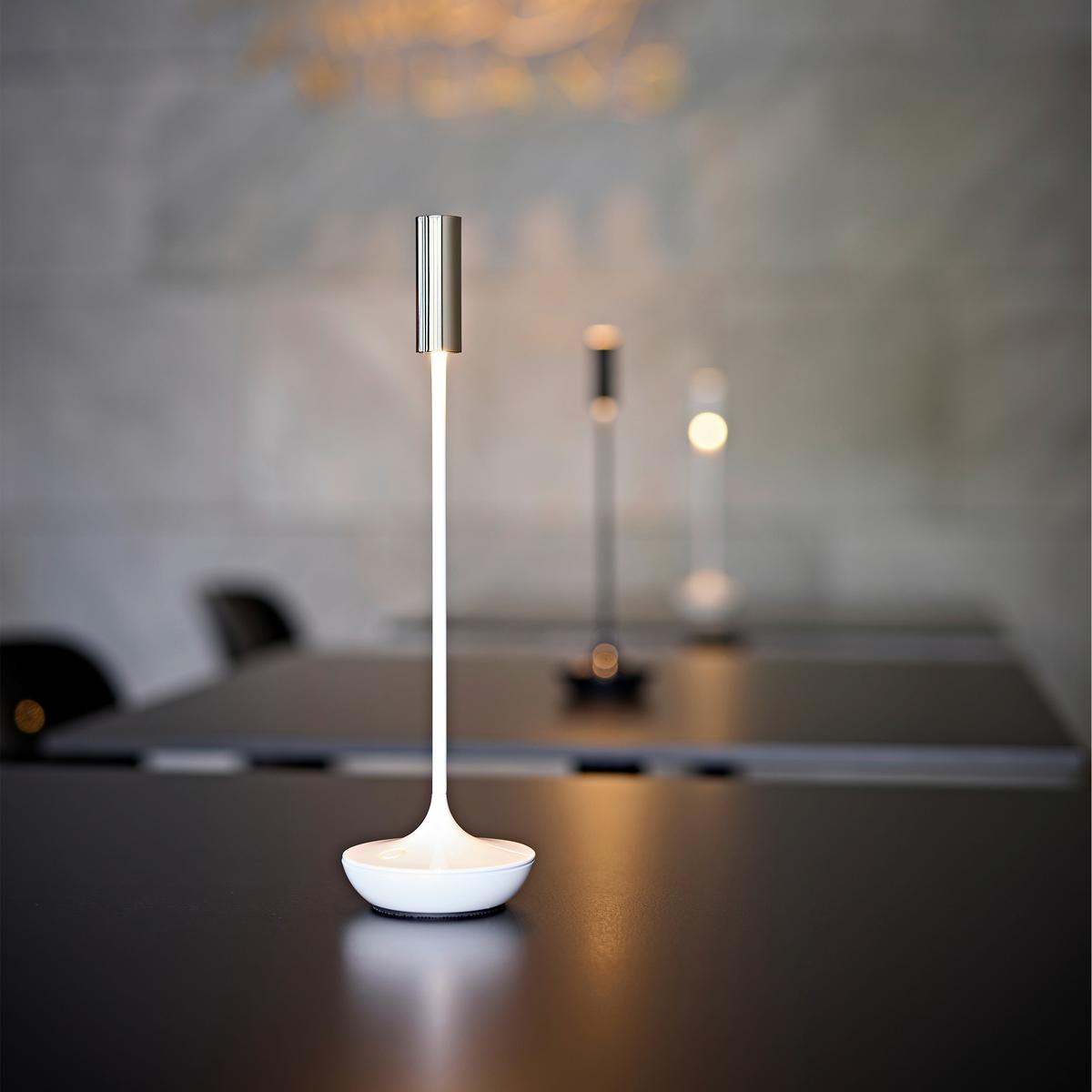 LAMPA STOŁOWA Z AKUMULATOREM 4564601 NUCANDLE - biały wysoki połysk/kolor chromowy, Konventionell, metal (8,5/8,5/30cm) - Sigor
