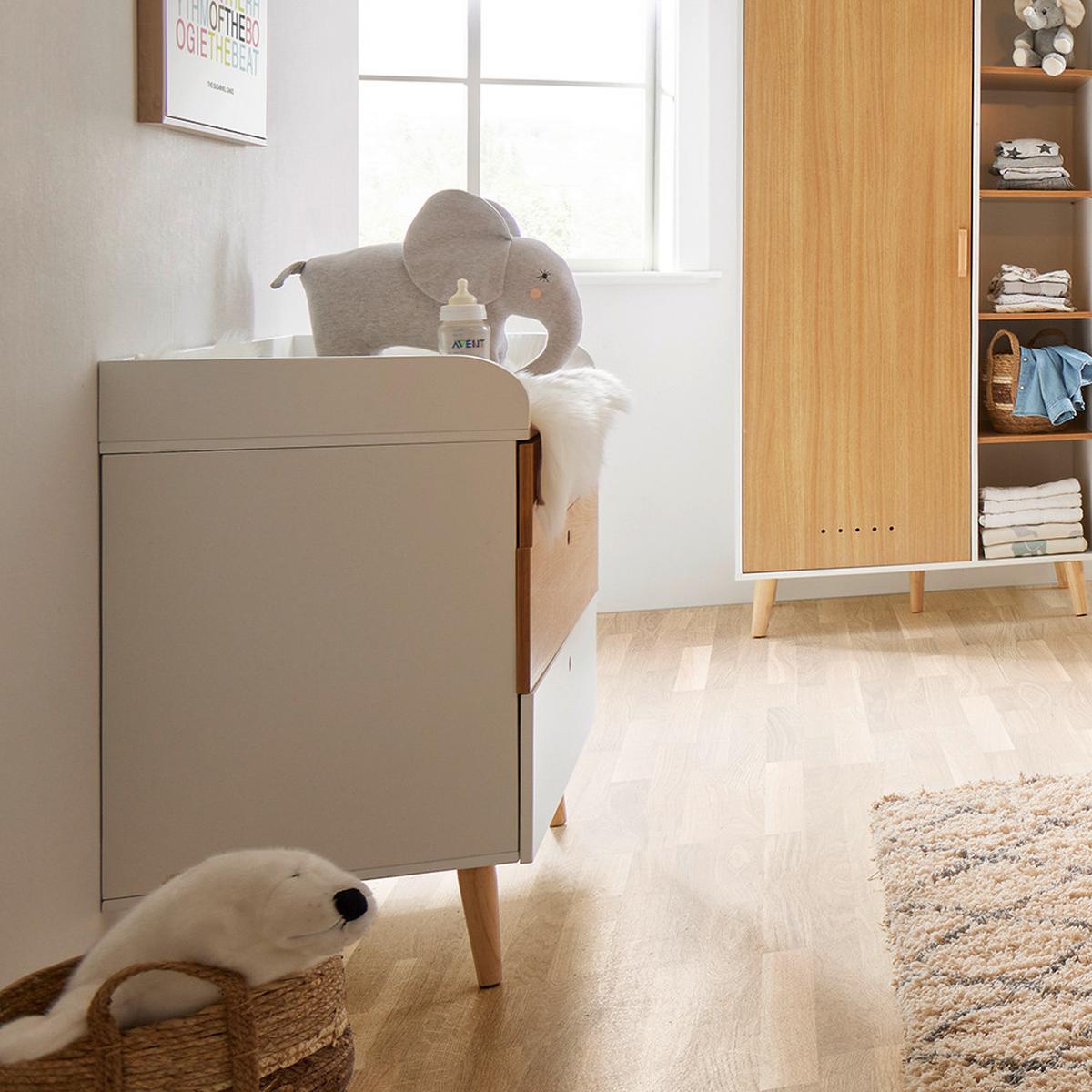KOMODA Z PRZEWIJAKIEM POPPY - kolor naturalny/biały, Modern, materiał drewnopochodny/drewno (85/86/45cm) - Bessagi Kids