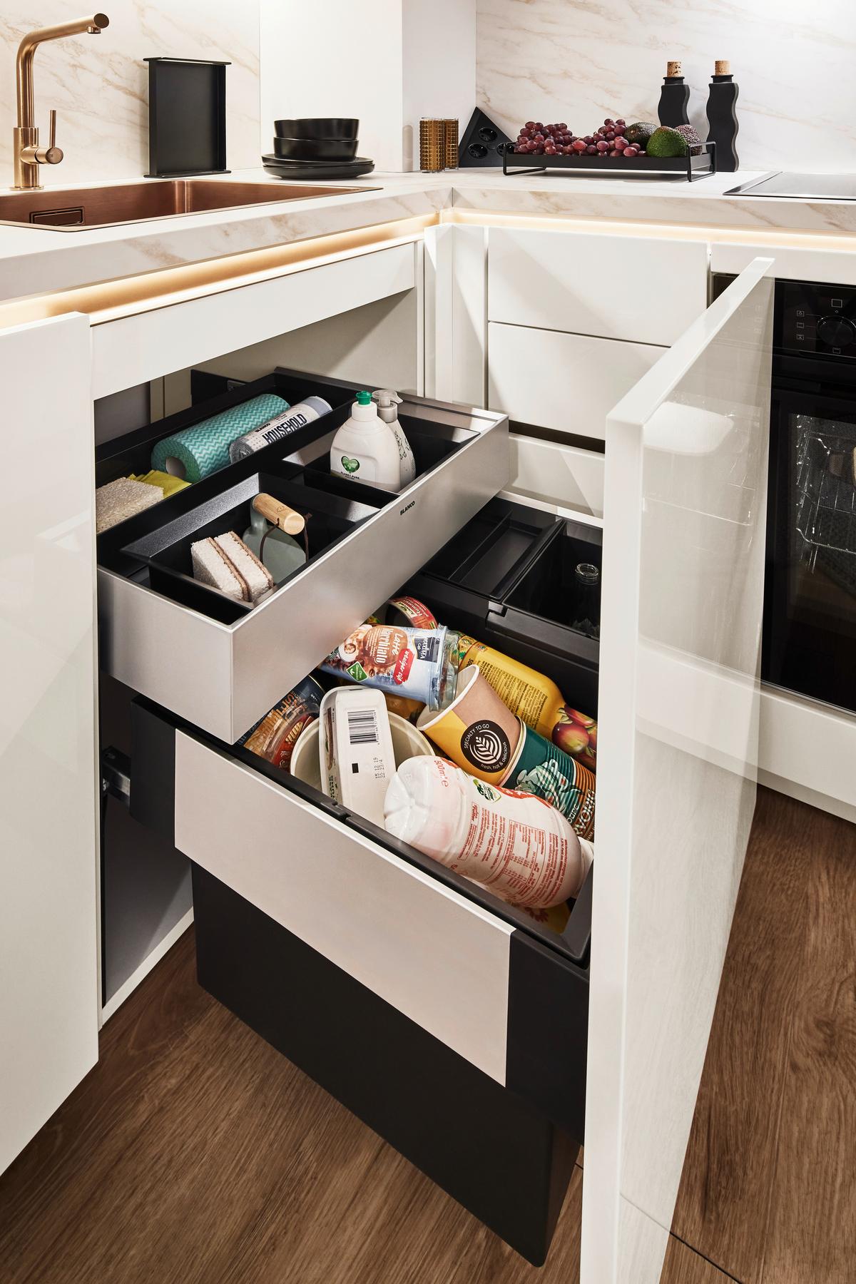 Eckküche Novalux o. Geräte ca. 281x187cm Weiß - Weiß/Bronzefarben, MODERN, Metall (281/187cm) - Nobilia