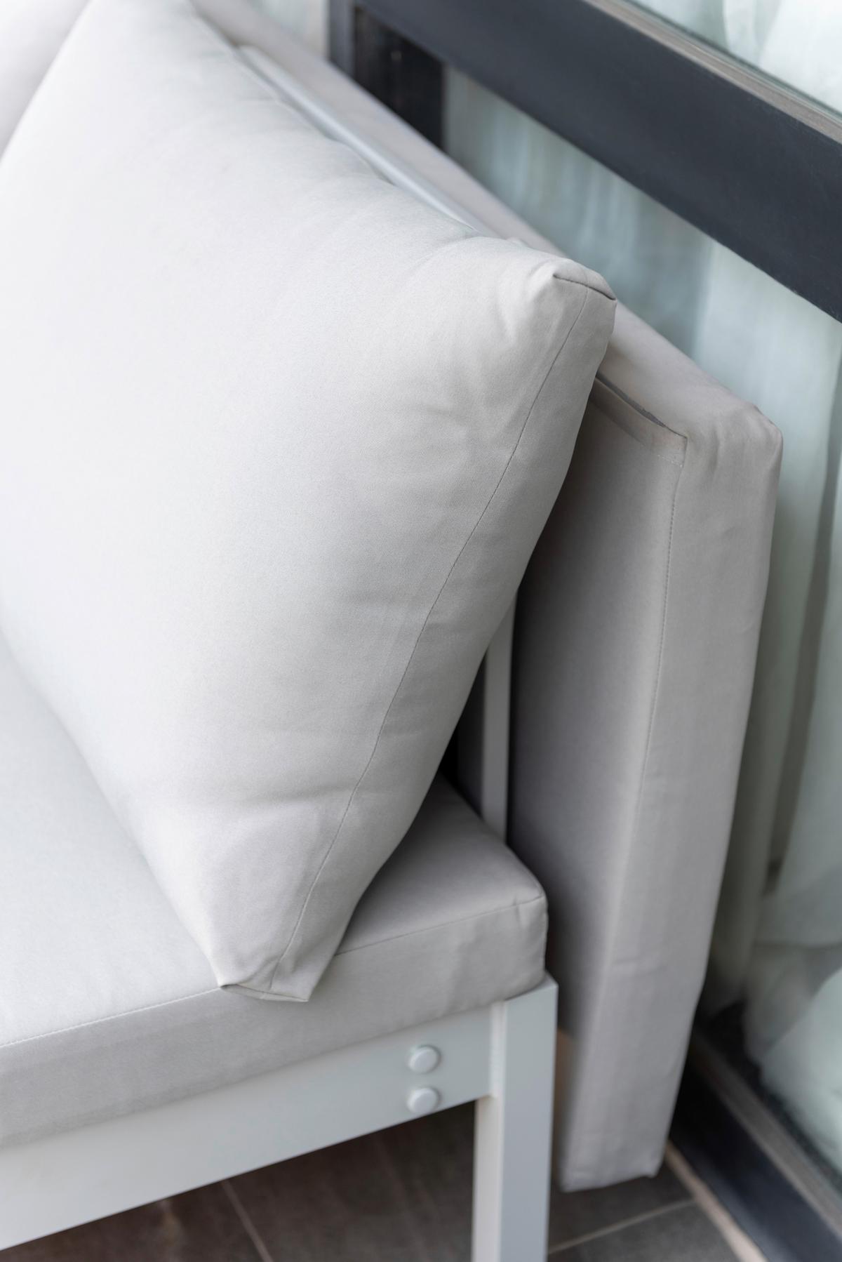 Loungesofa Emil 1 Hellgrau Echtholz - Hellgrau, MODERN, Holz/Metall (132/70,7/128cm)