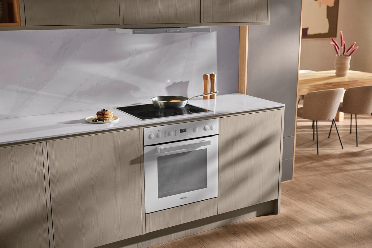 Einbauherd H 2455 E Active Weiß - Weiß, Metall (59,5/59,6/56,8cm) - Miele
