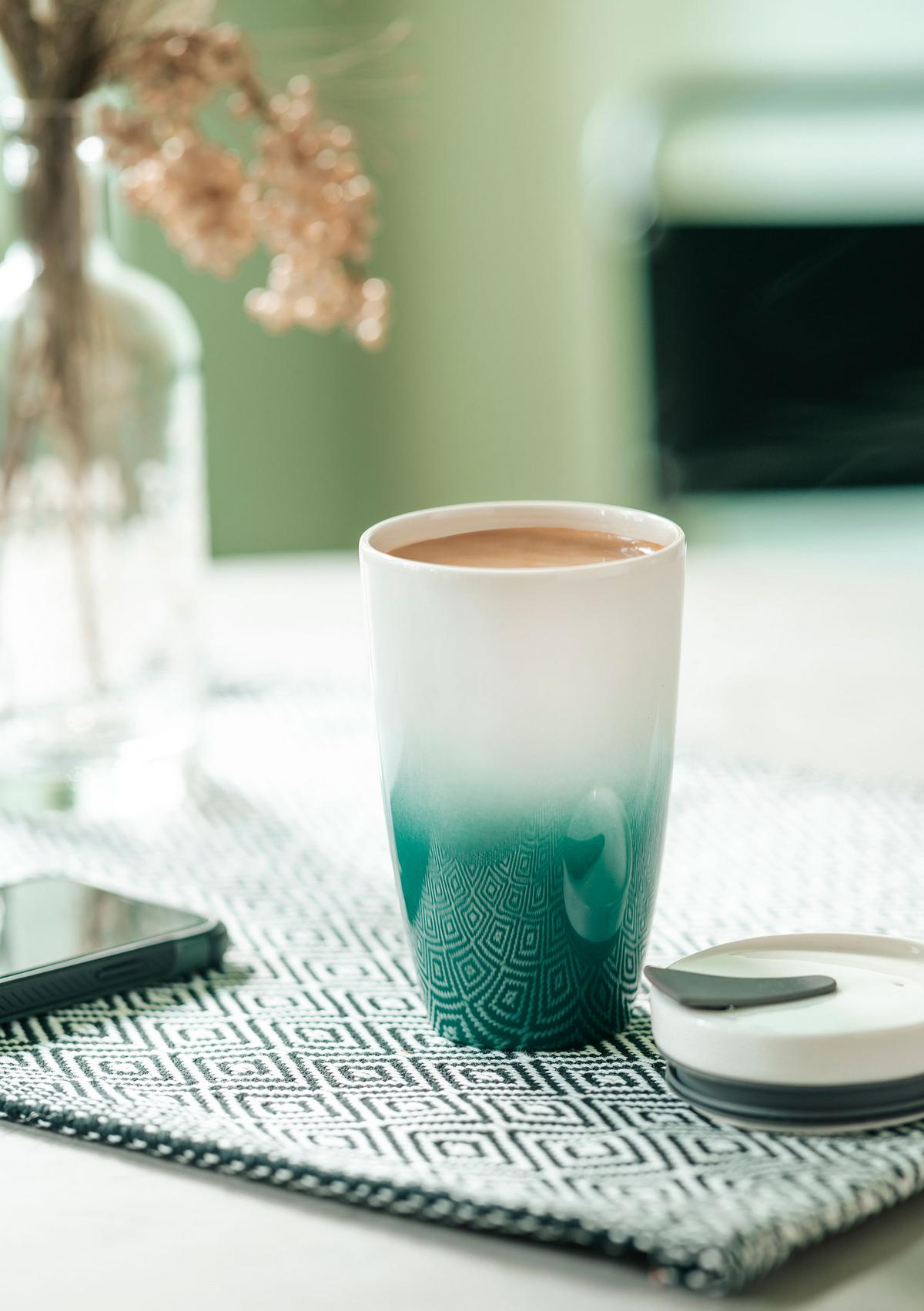 KUBEK COFFEE TO GO ZIELEŃ VILLEROY & BOCH - ciemnozielony, Basics, tworzywo sztuczne/ceramika (350ml) - like.Villeroy & Boch