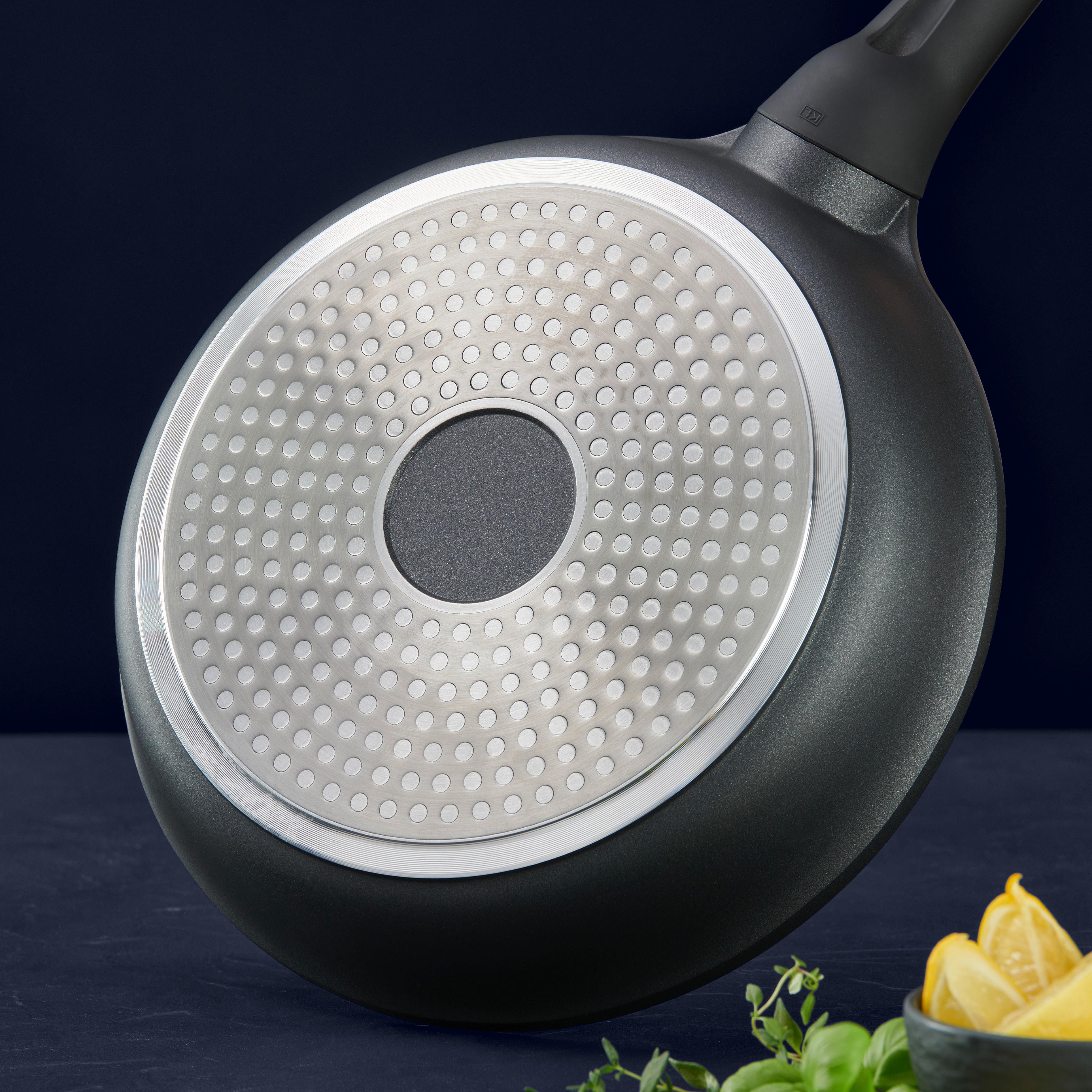 STEKPANNA BLACK LINE - svart, Klassisk, metall/plast (24/5cm) - Gourmesto