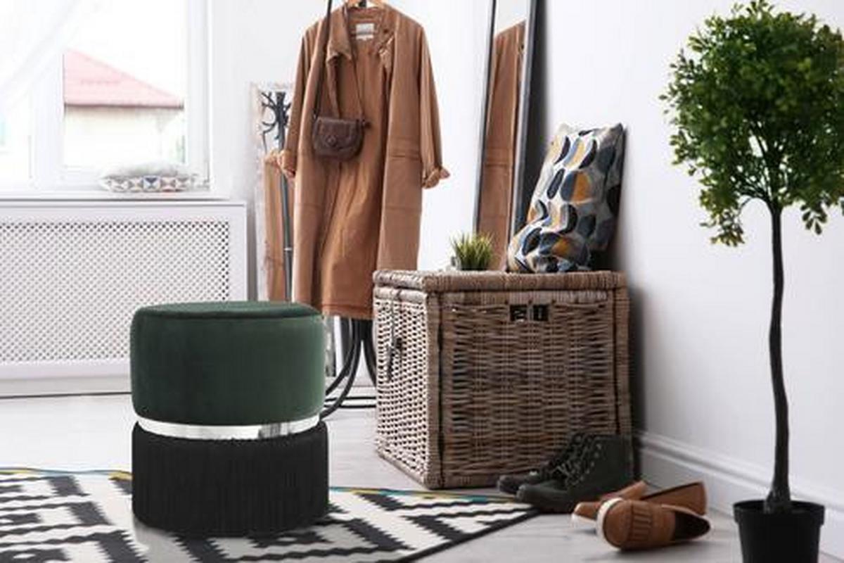 Hocker ca. 41x44,5 cm Dunkelgrün - Dunkelgrün/Silberfarben, Basics, Holzwerkstoff/Textil (41/44,5/41cm) - Kayoom