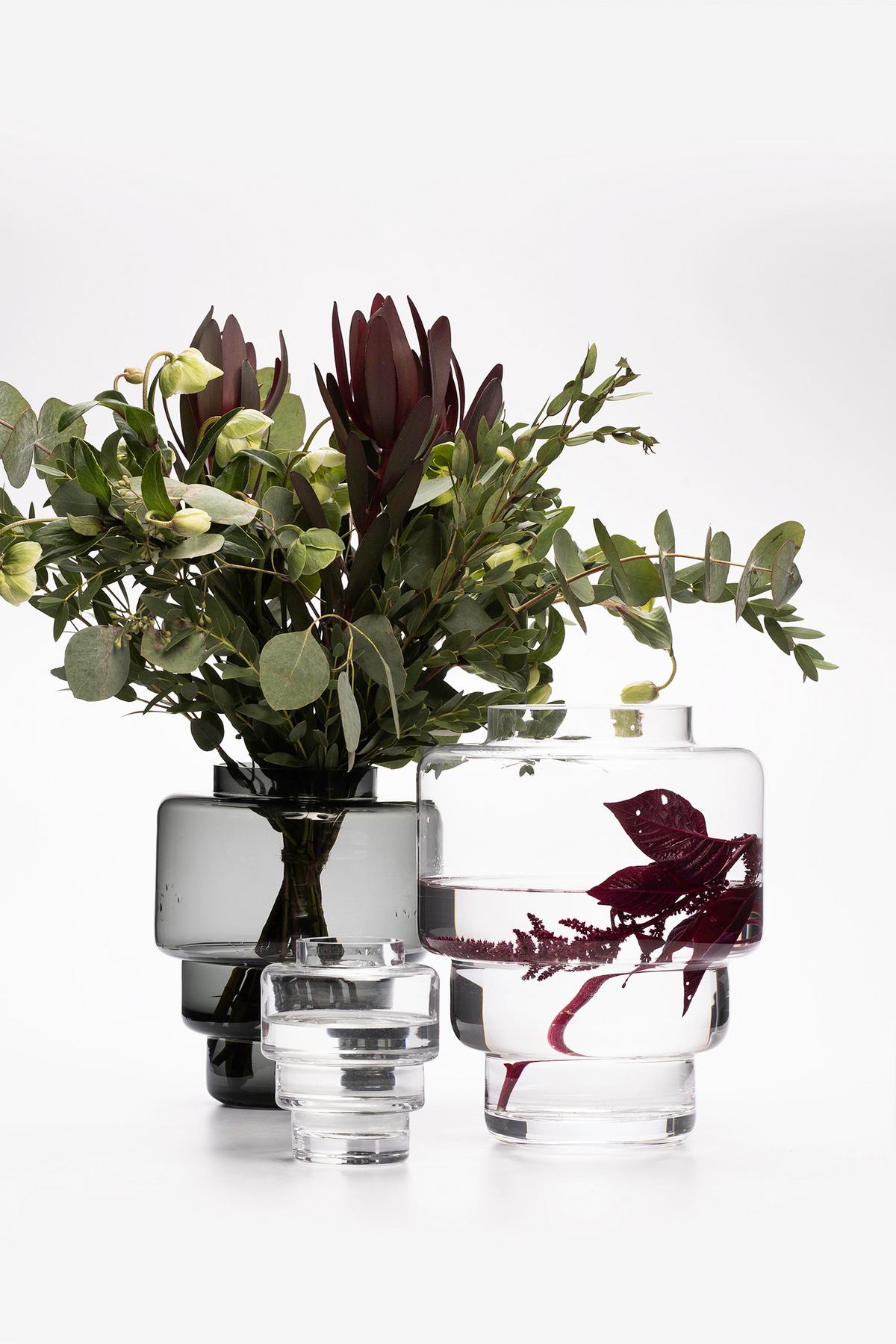 Vase Akka Grau - Grau, Trend, Glas (16/19,5cm) - Markslöjd
