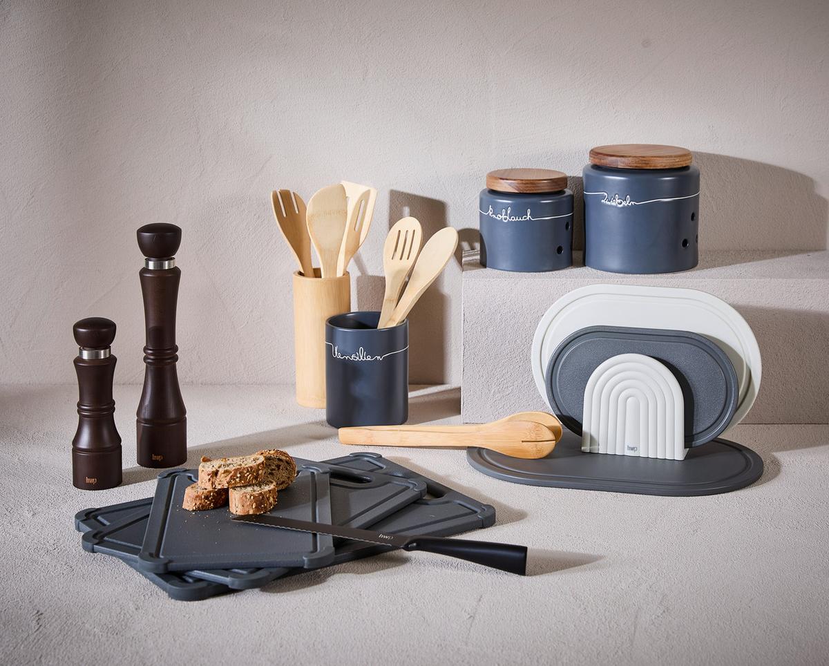 POJEMNIK KUCHENNY MODERN KITCHEN - kolor akacjowy/szary, Design, tworzywo sztuczne/drewno (16,5/16,5cm) - Homeware Profession.