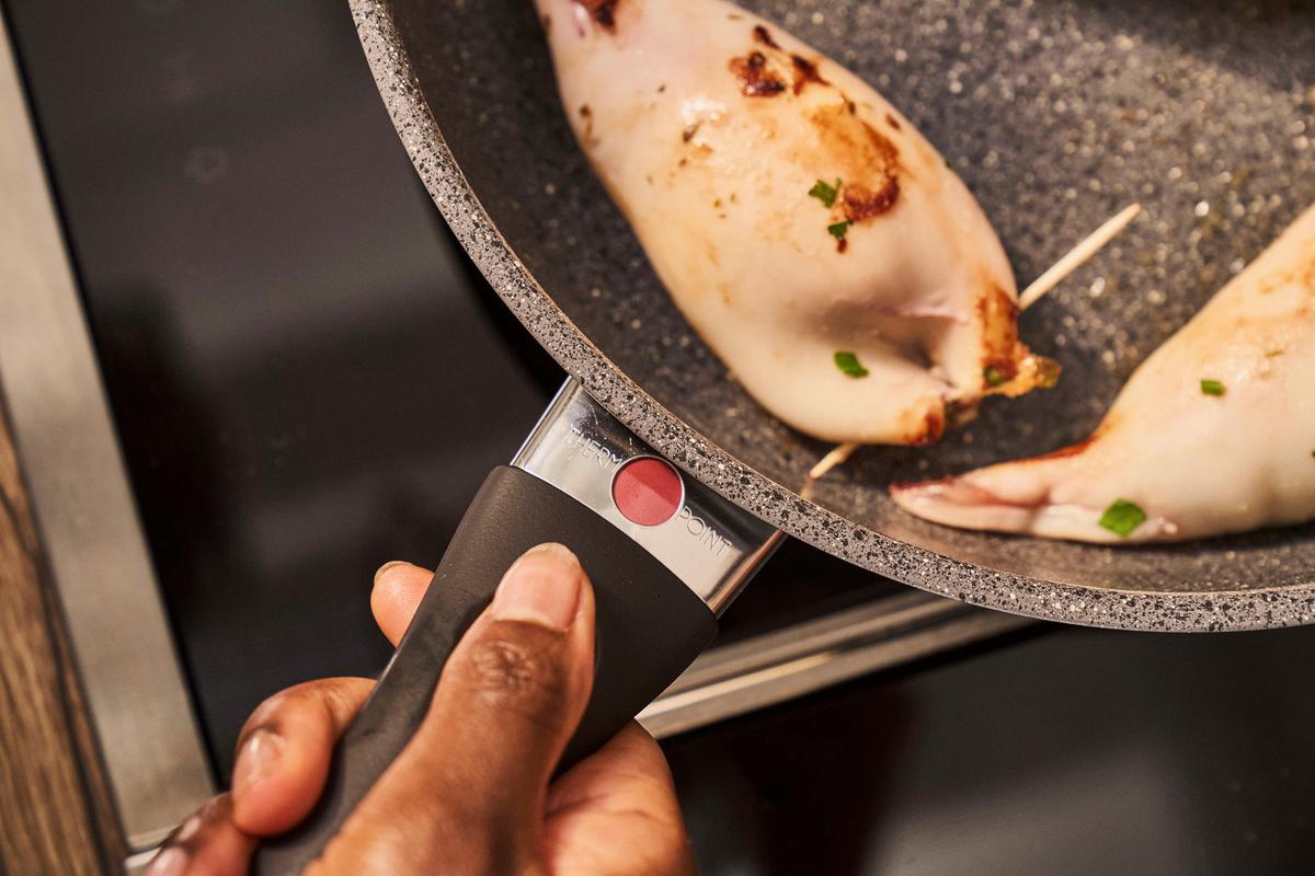 ZESTAW PATELNI 1030644 BALLARINI - czarny, Basics, metal (30/13/47cm) - Zwilling