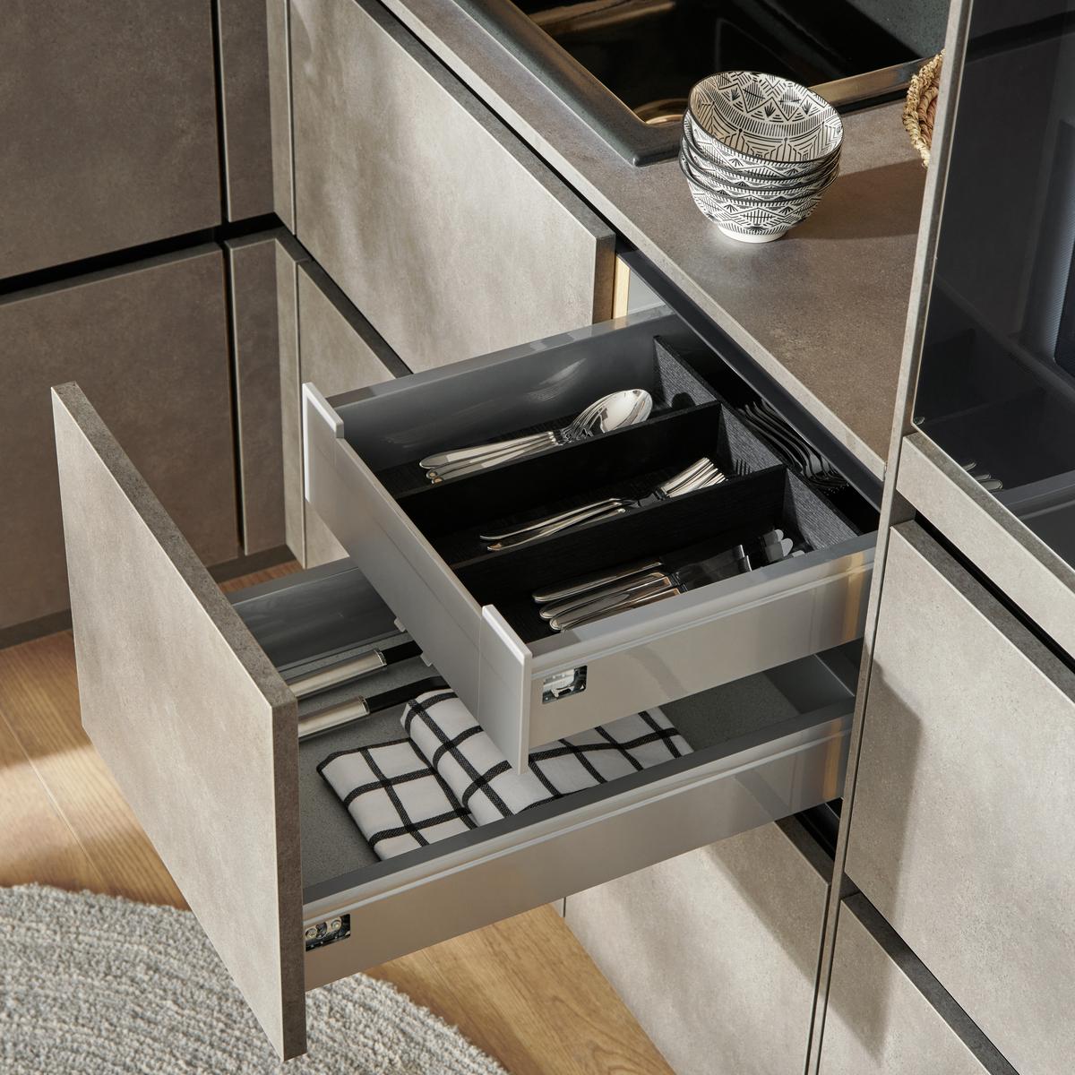 Bucătărie la comandă Riva - Modern, material pe bază de lemn (287/216cm) - Nobilia
