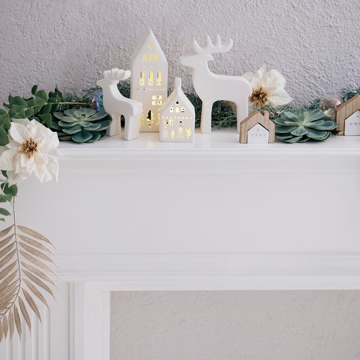 DEKOHAUS EMIL - Weiss/Braun, Konventionell, Holz (9.5/9/2cm) - Modern Living