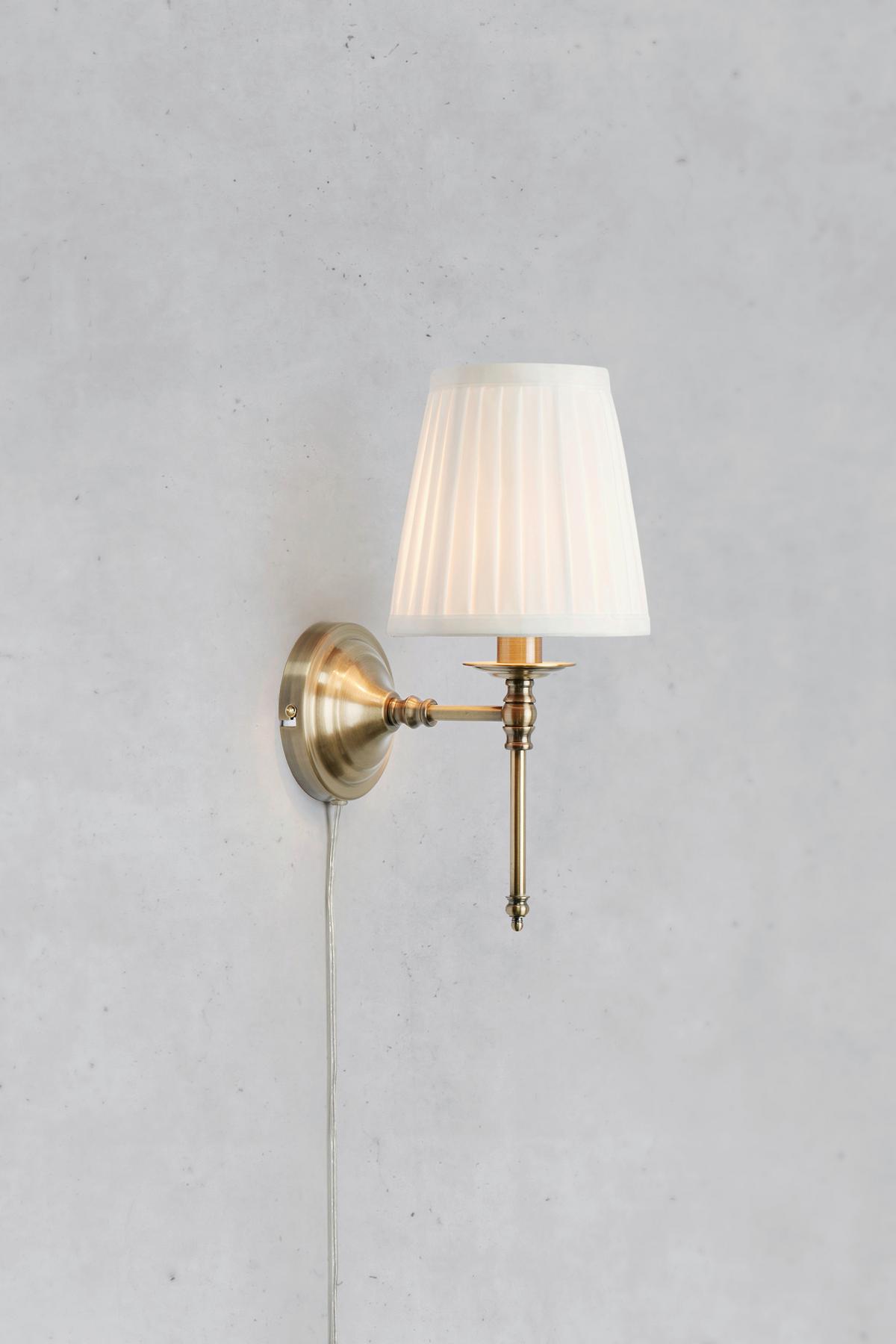 Wandleuchte Markslöjd Manor Weiß/Messing max. 40 Watt - Messingfarben/Weiß, Design, Textil/Metall (26/18/40cm) - Markslöjd