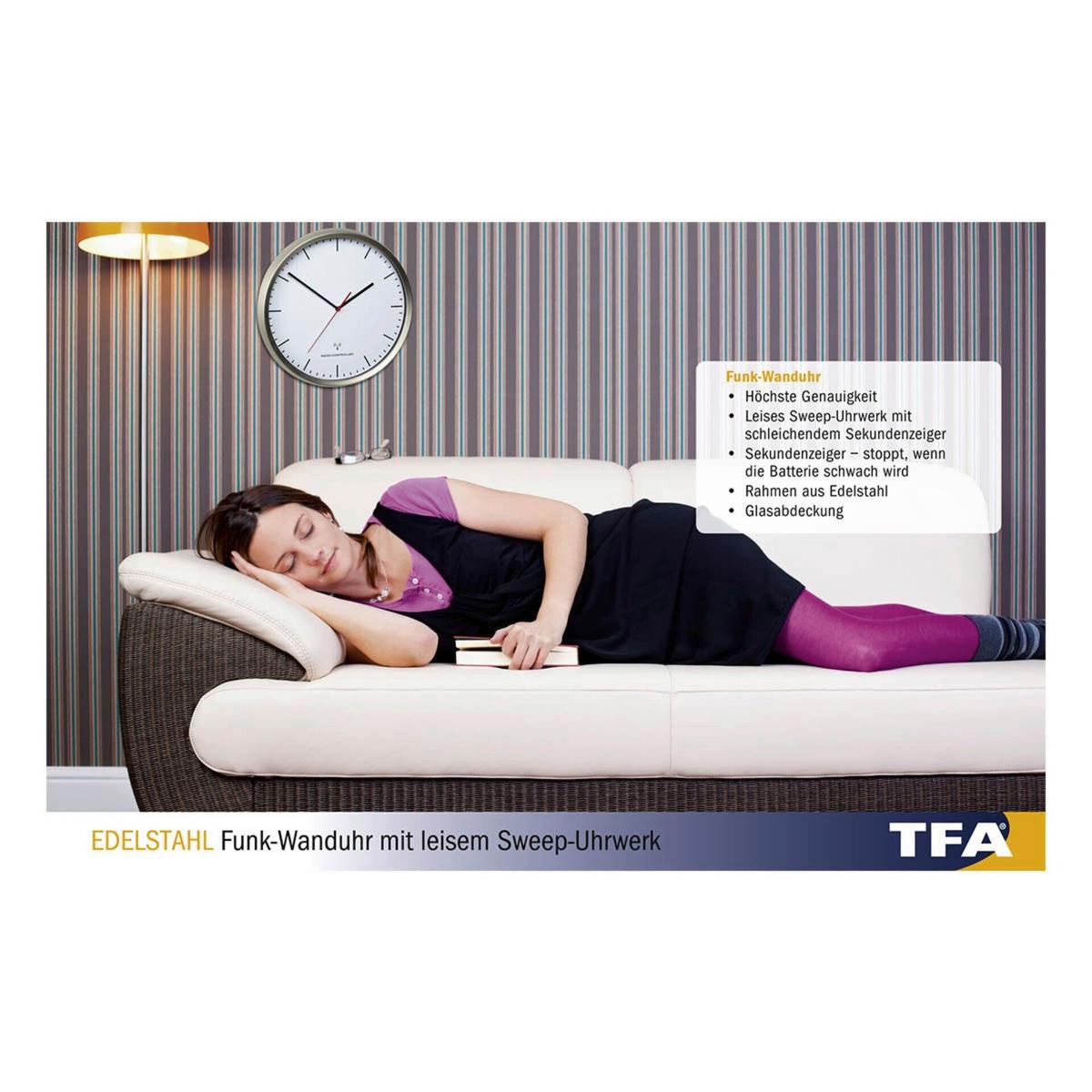 Funkuhr Wanduhr Weiß/Edelstahlfarben - Edelstahlfarben/Weiß, Basics, Kunststoff/Metall (30,5/4,8/30,5cm)