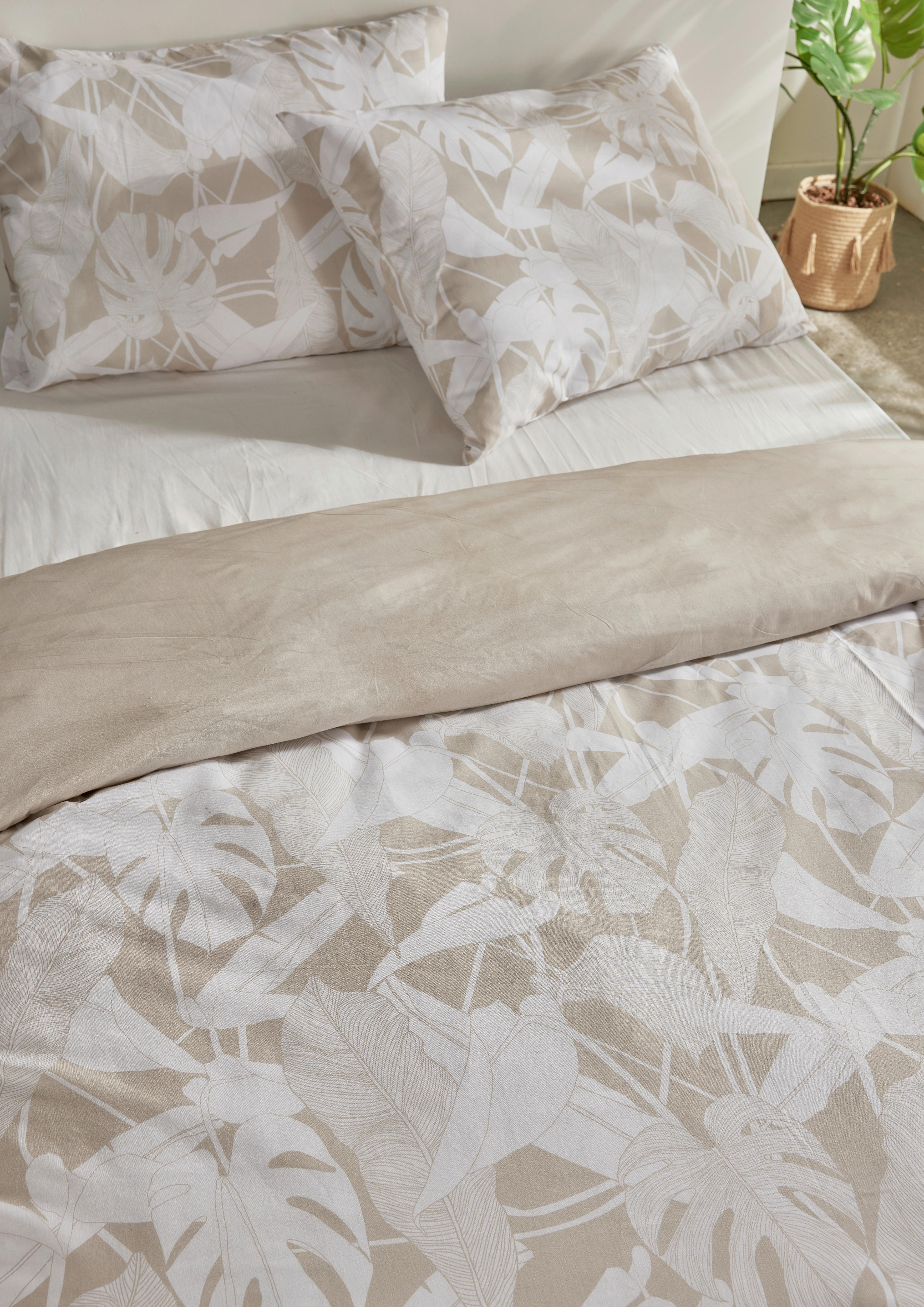 Posteljnina Sunshine - svetlo rjava, Moderno, tekstil (200/200cm)