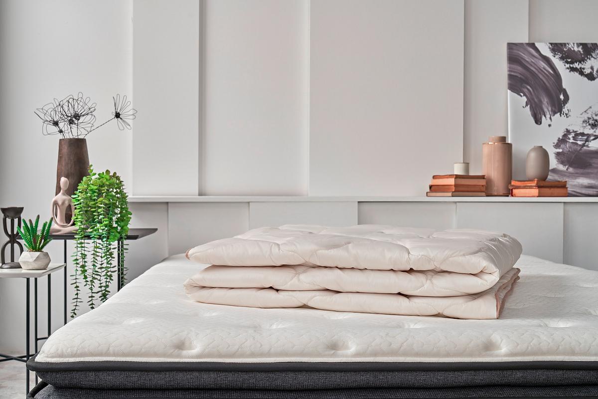 Bettdecke Superwashed Wolle ca. 155x220x17,33 cm Weiß - Weiß, Basics, Textil (155/220/17,33cm) - Yatas