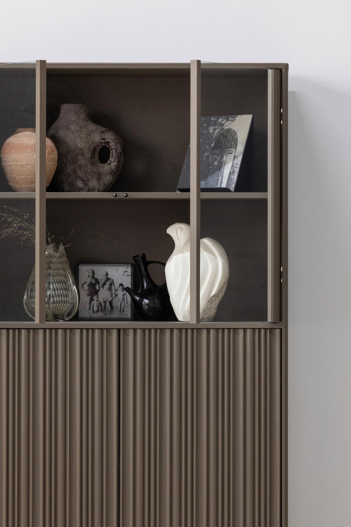 Vitrine Nova Braun b: 67 cm - Braun, Design, Glas/Holz (67/215/40cm) - Livetastic