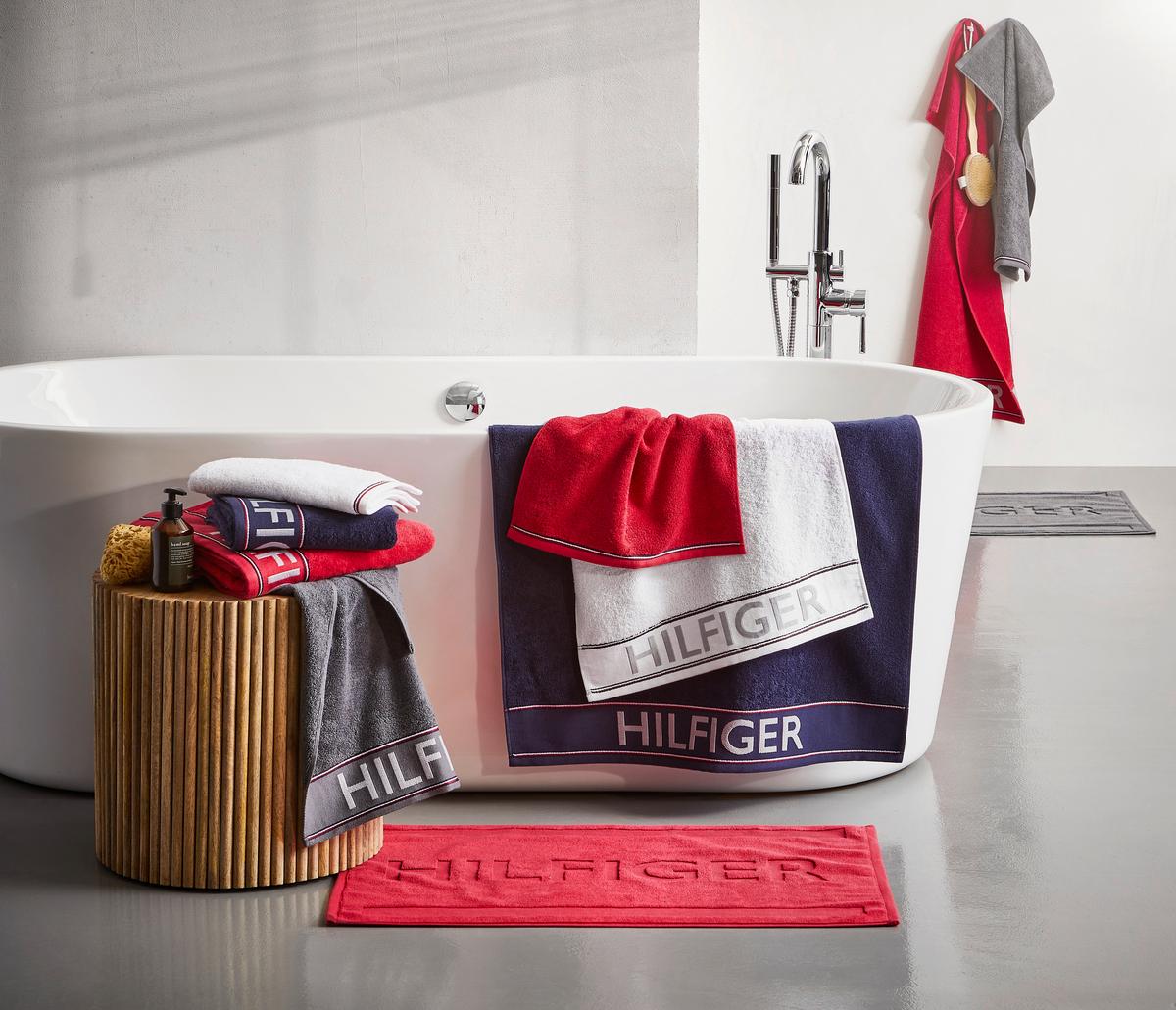 RĘCZNIK DEGREE - ciemnoniebieski, Basics, tkanina (50/100cm) - Tommy Hilfiger