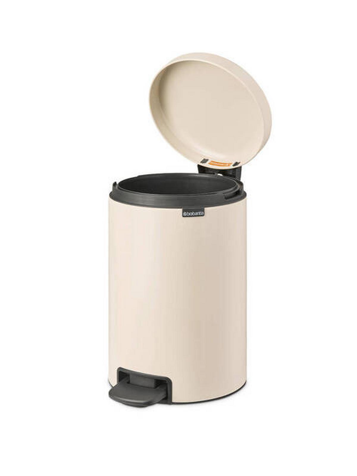 KOSZ NA ODPADY 149924 - beżowy, Design, tworzywo sztuczne/metal (25.1/41.1/33.8cm) - Brabantia