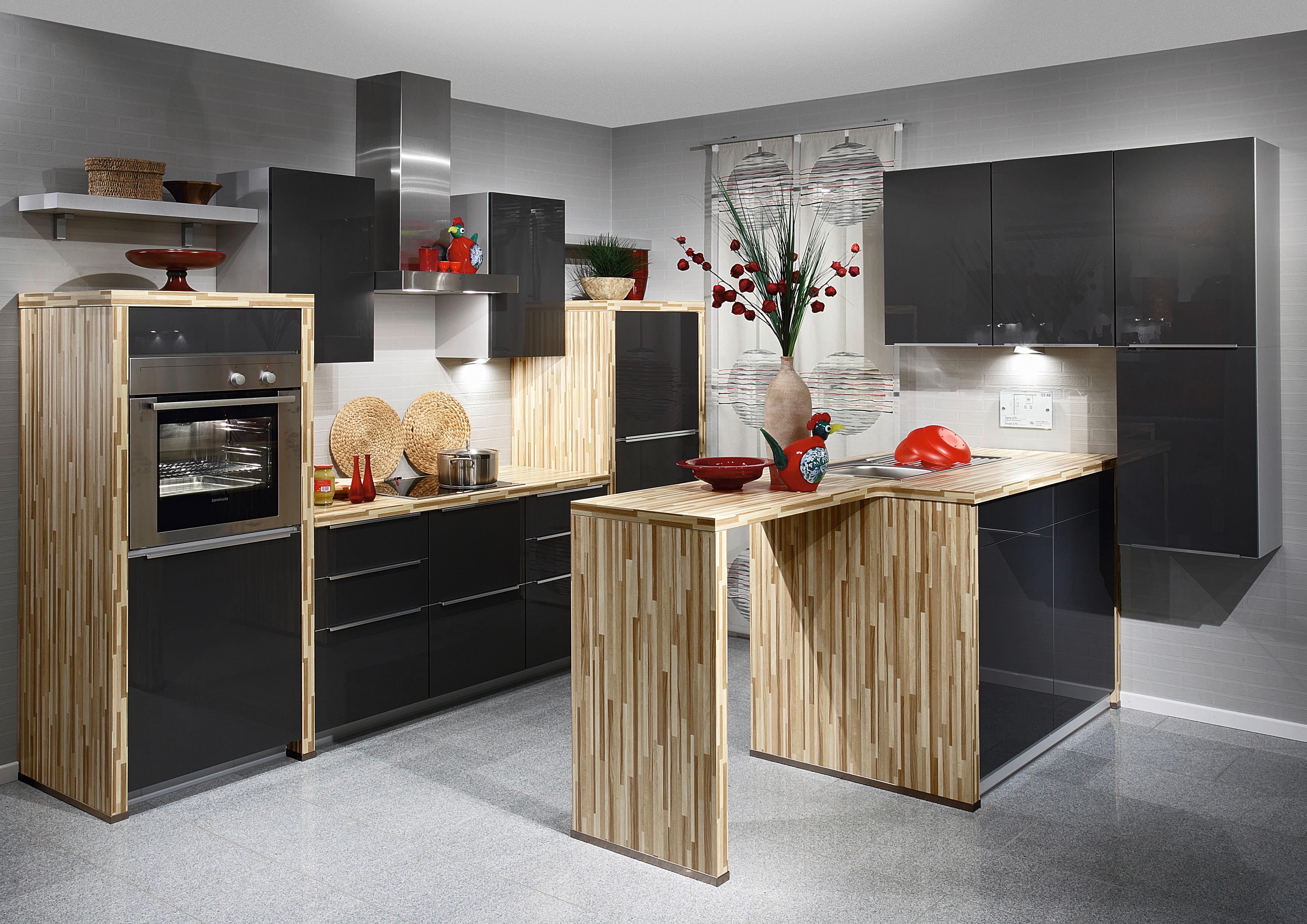 Bucătărie la comandă Focus - argintiu/magnolie, Modern, material pe bază de lemn