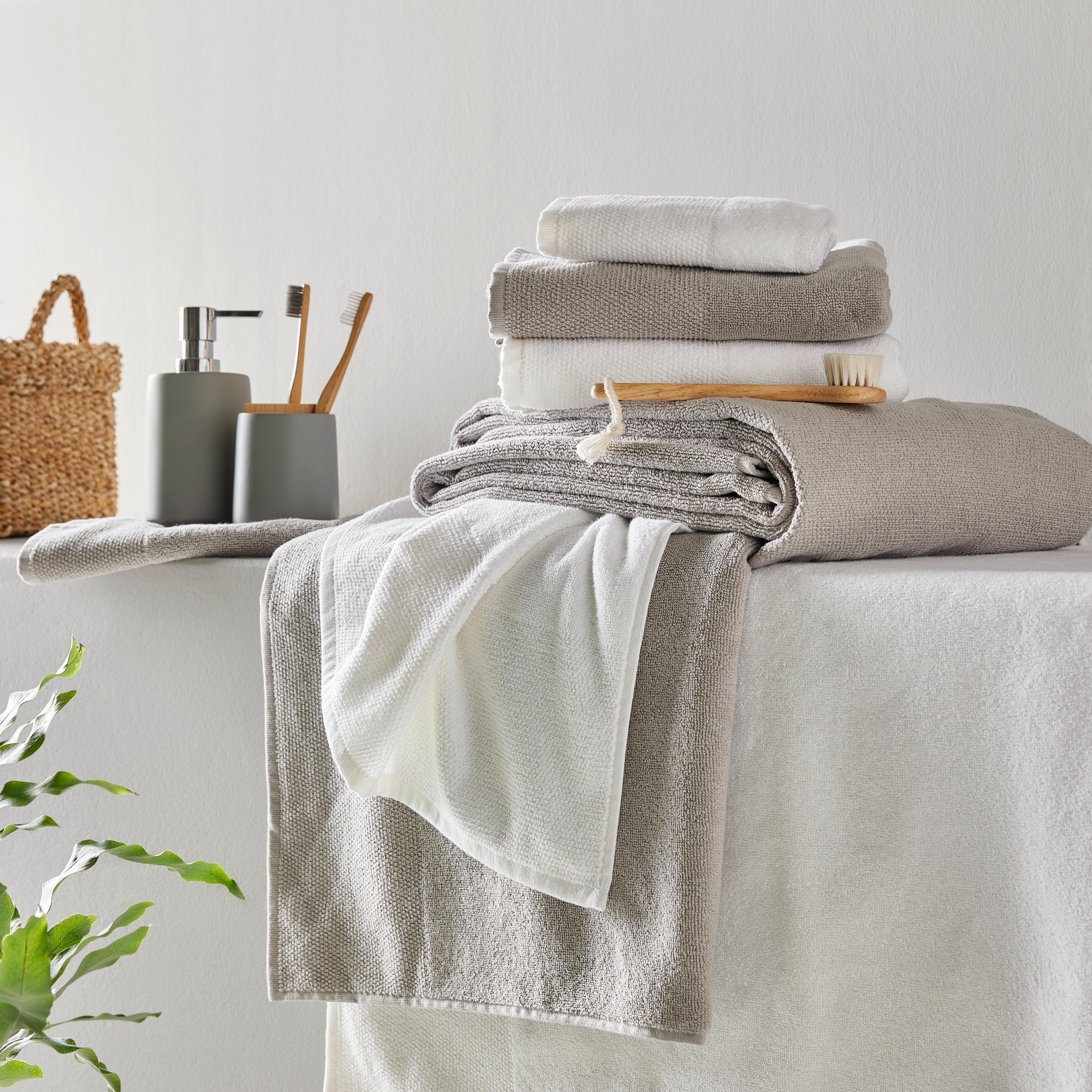 Handtuch Olivia in Weiss ca. 50x100cm - Weiss, Konventionell, Textil (50/100cm) - Premium Living