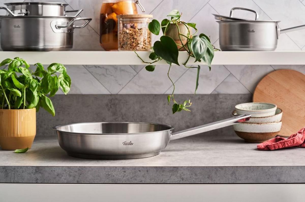 PATELNIA DO SMAŻENIA 084-378-28-100/0 FISSLER - kolor srebrny, Basics, metal (28cm) - Fissler