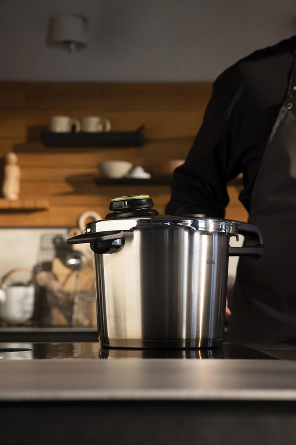SZYBKOWAR 622-412-06-070/0 FISSLER - kolor srebrny, Basics, metal (22cm) - Fissler