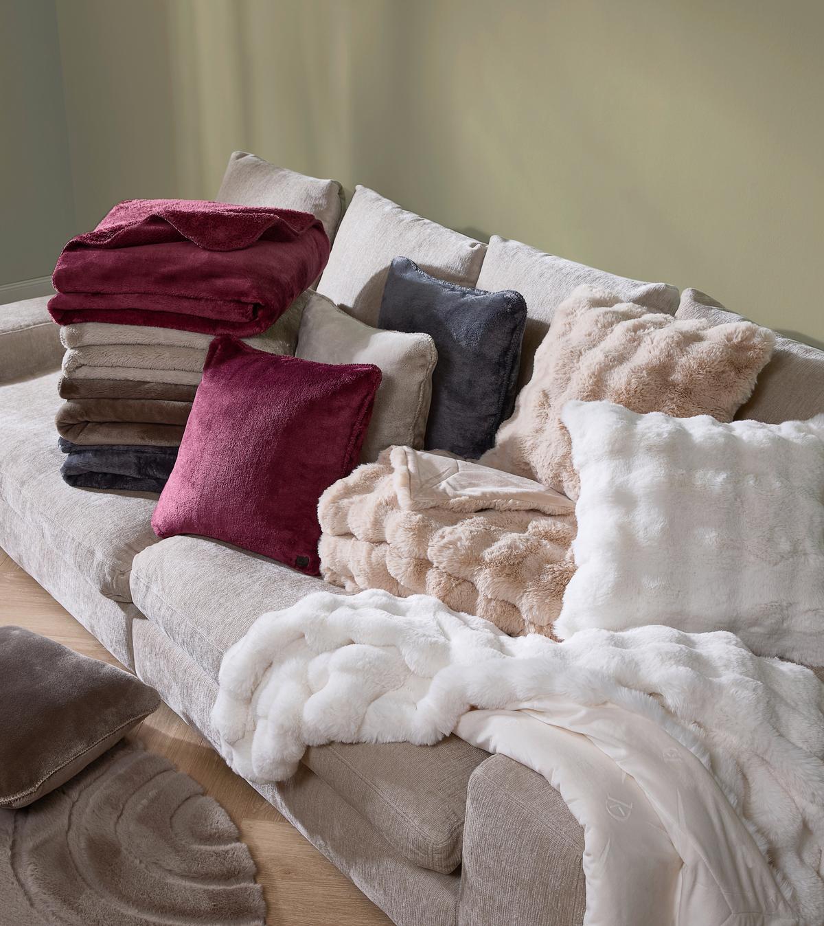 KOC FUTRZANY PONPON - masa perłowa, Konventionell, tkanina (150/200cm) - Dieter Knoll