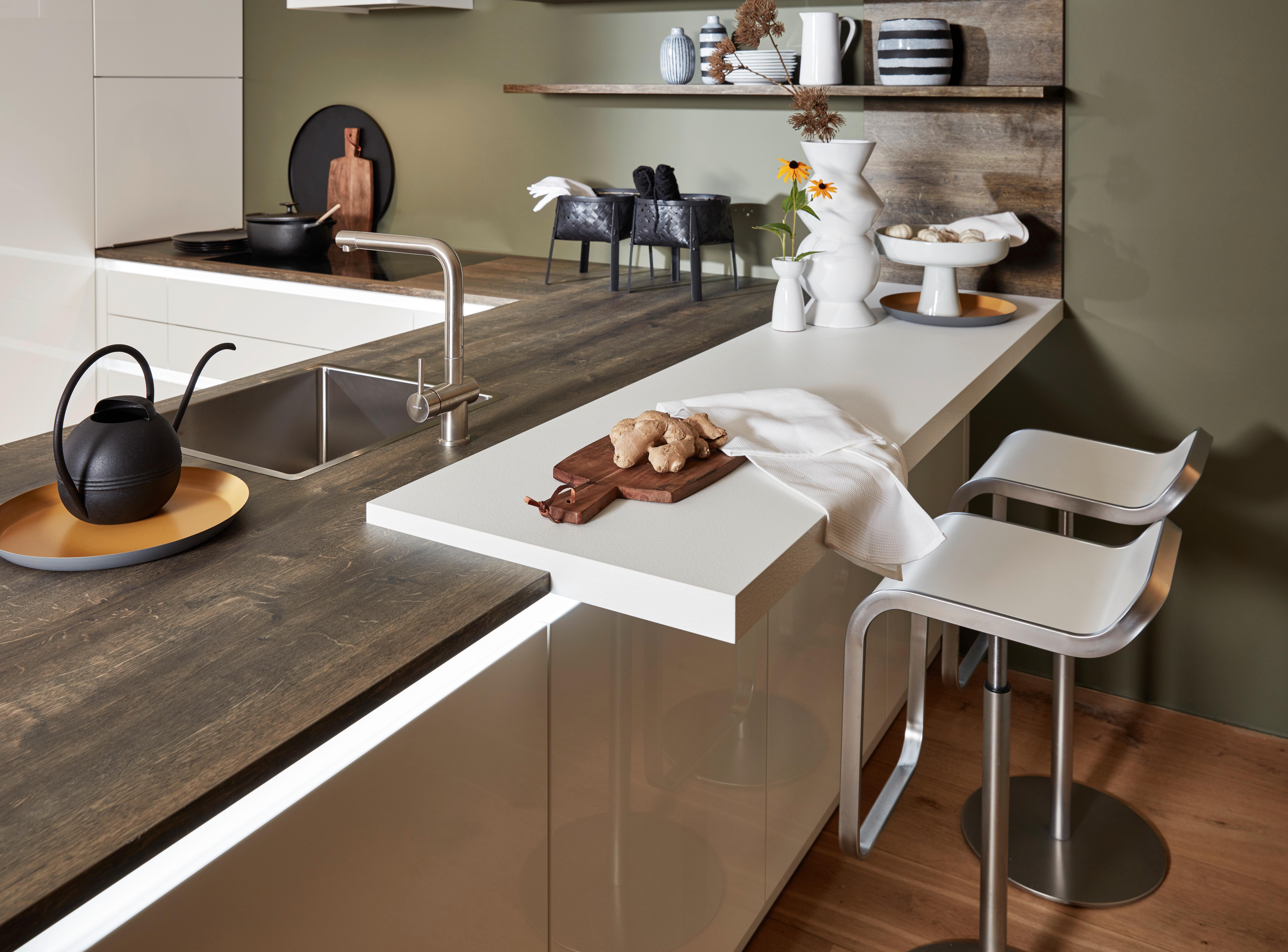 Einbauküche Nova Lack in Eichefarben/Weiß - Weiß Hochglanz/Eichefarben, MODERN, Holzwerkstoff - Nolte Küchen