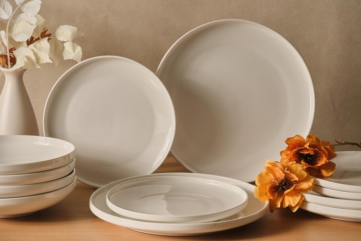 SERWIS OBIADOWO-ŚNIADANIOWY 26245 - biały, Design, ceramika - Novel