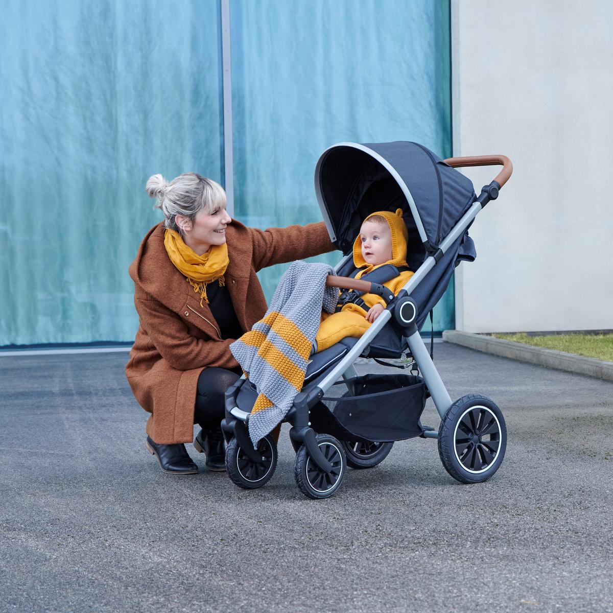 WÓZEK SPACEROWY SMART - ciemnoszary/kolor aluminiowy, Trend, metal/tkanina (115/56/105cm) - Jimmylee