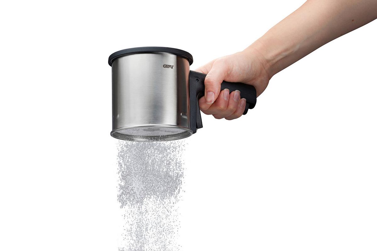 DOZOWNIK DO CUKRU PUDRU 14335 - kolor stalowy/czarny, Konventionell, tworzywo sztuczne/metal (10,5/10/20,5cm) - Gefu