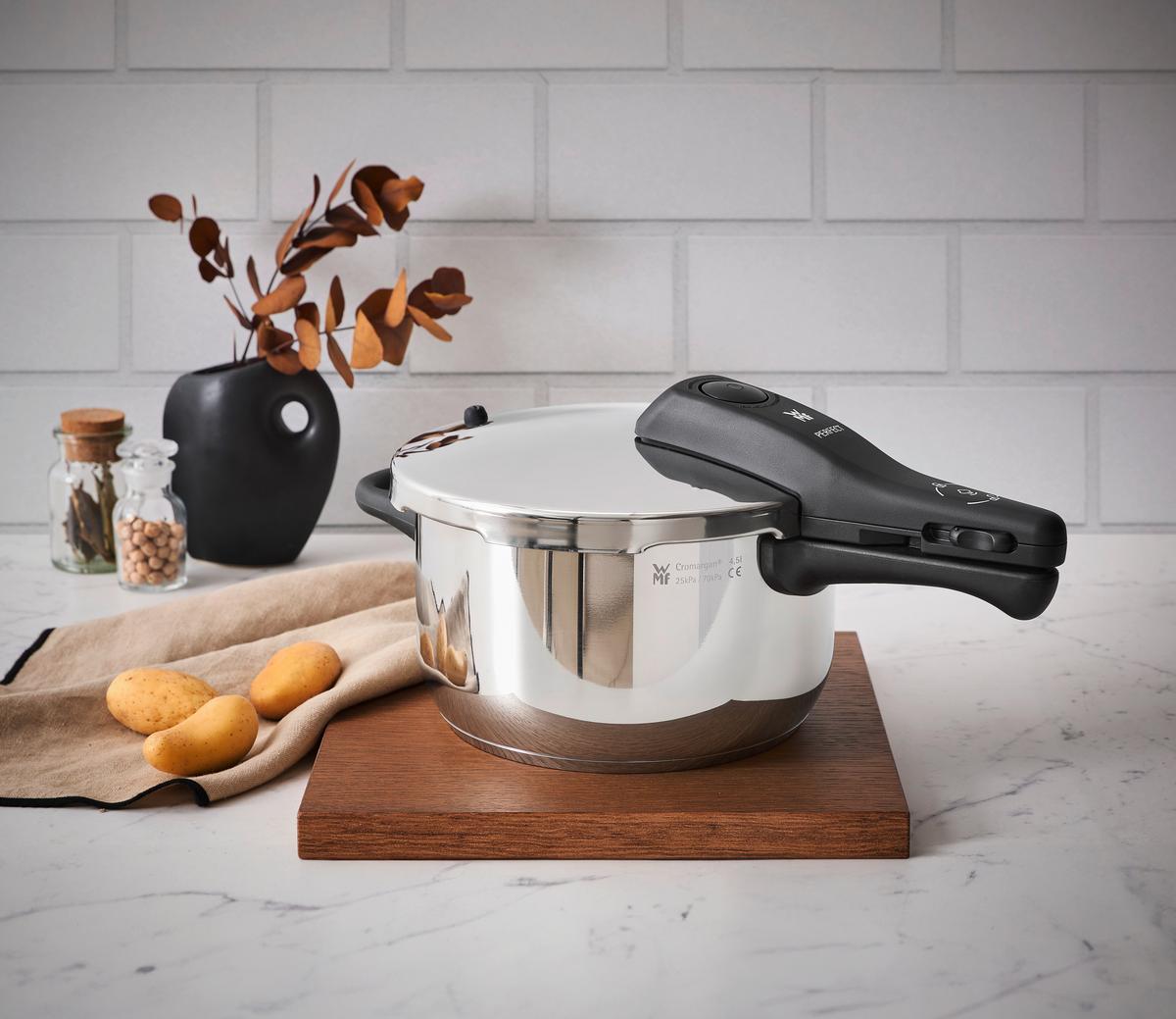 SZYBKOWAR 07 9182 9990 WMF - Basics, metal (22cm) - WMF