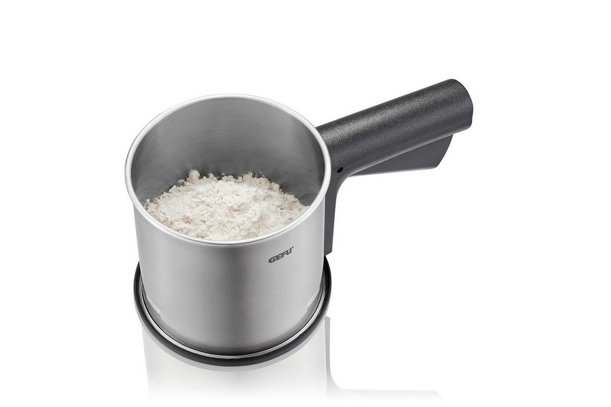 DOZOWNIK DO CUKRU PUDRU 14335 - kolor stalowy/czarny, Konventionell, tworzywo sztuczne/metal (10,5/10/20,5cm) - Gefu