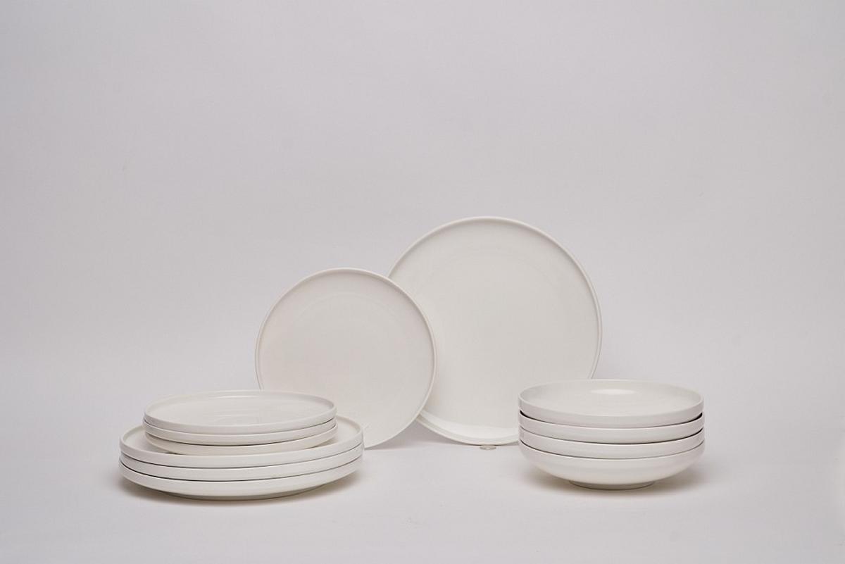 SERWIS OBIADOWO-ŚNIADANIOWY 26245 - biały, Design, ceramika - Novel
