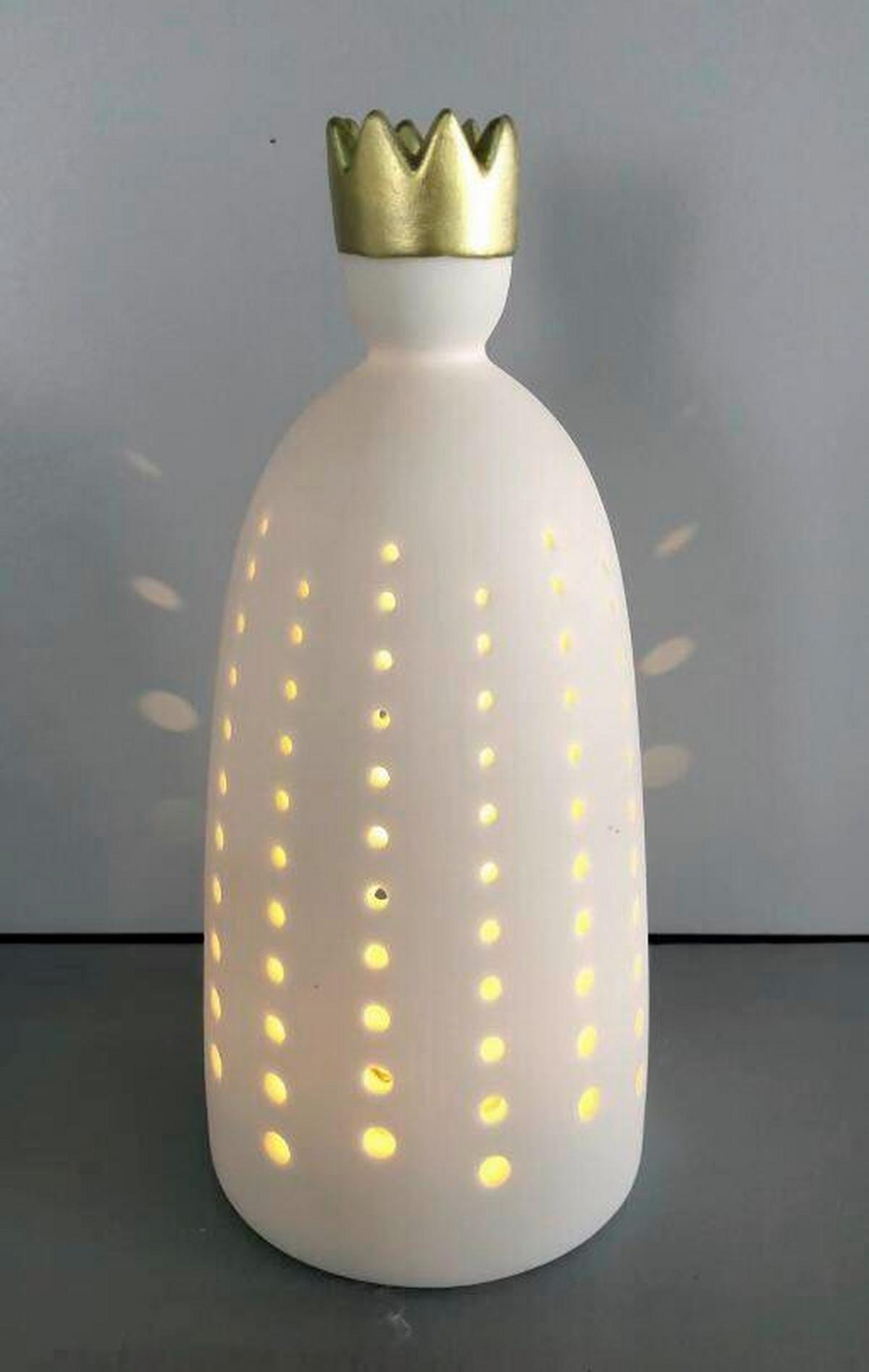 Božična Led-figurica King - zlate barve/bela, Konvencionalno, keramika (9/20cm) - Mömax