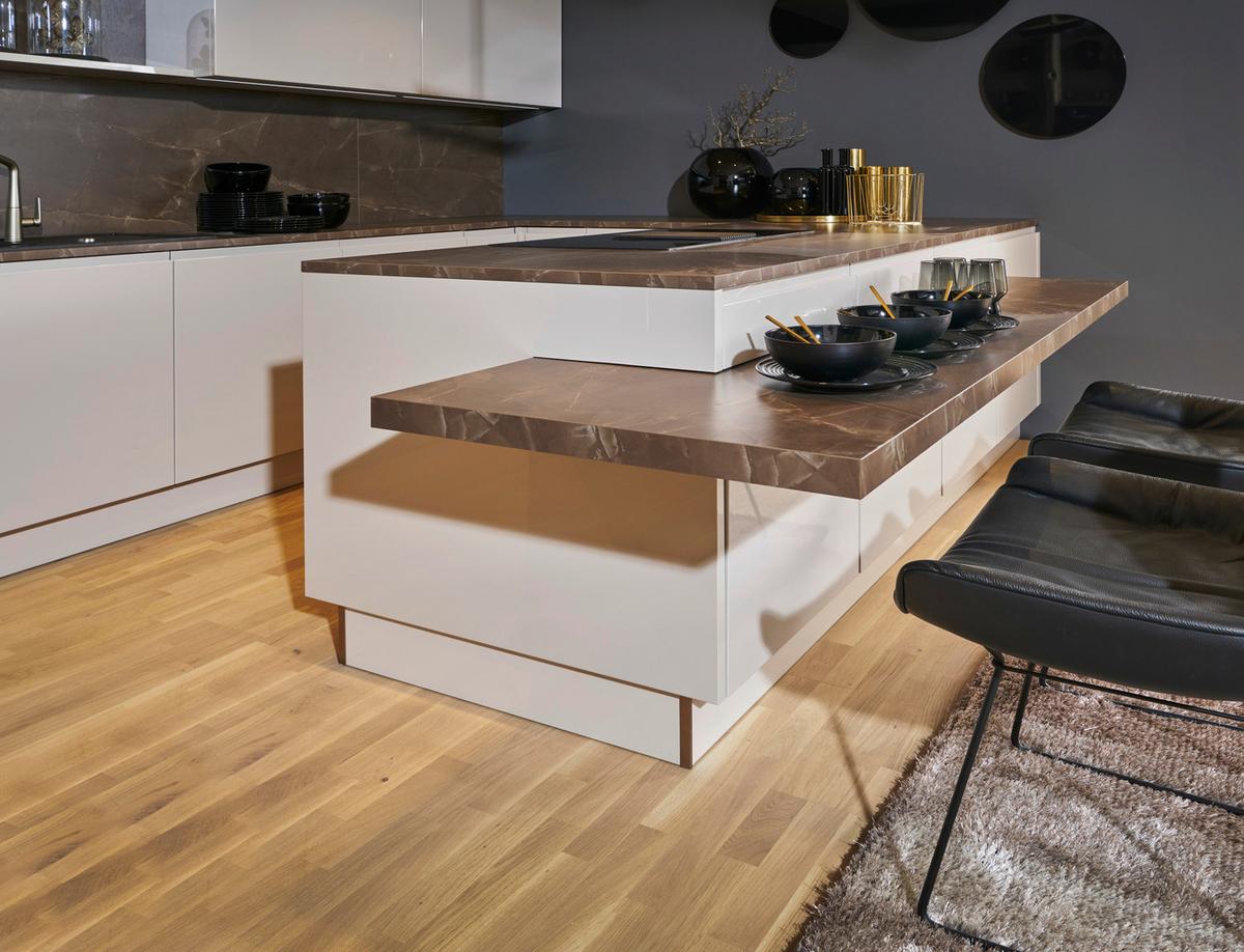 Einbauküche Alpha Lack in Sandfarben Hochglanz - Sandfarben, MODERN, Holzwerkstoff - Nolte Küchen