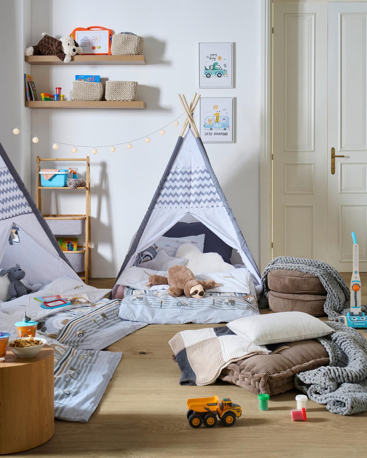 NAMIOT DO ZABAWY TIPI TIMO - jasnoszary/biały, Basics, drewno/tkanina (120/150/120cm) - My Baby Lou