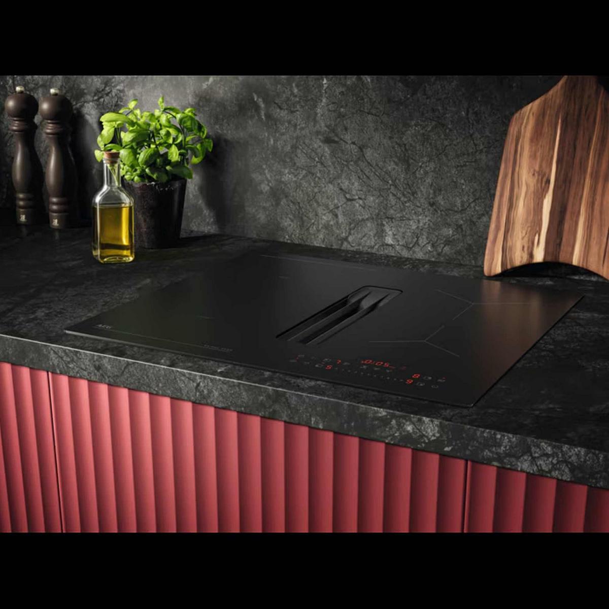 Kochfeld-Dunstabzug-Kombi XUB6643IT Schwarz - Schwarz, MODERN, Glas (58/22,5/51cm) - AEG