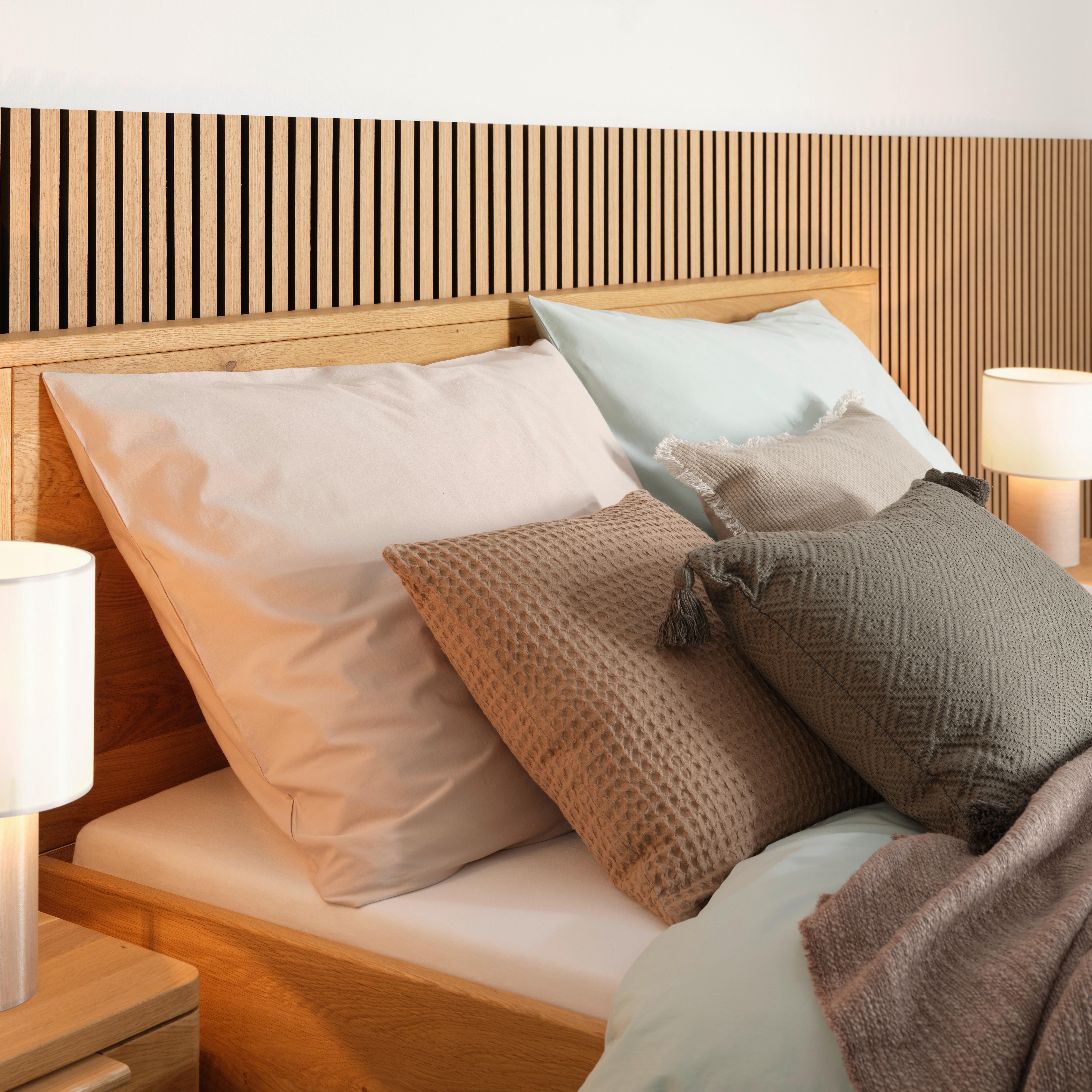 PRYDNADSKUDDE FRIEDA - vit, Modern (40/60cm) - Modern Living