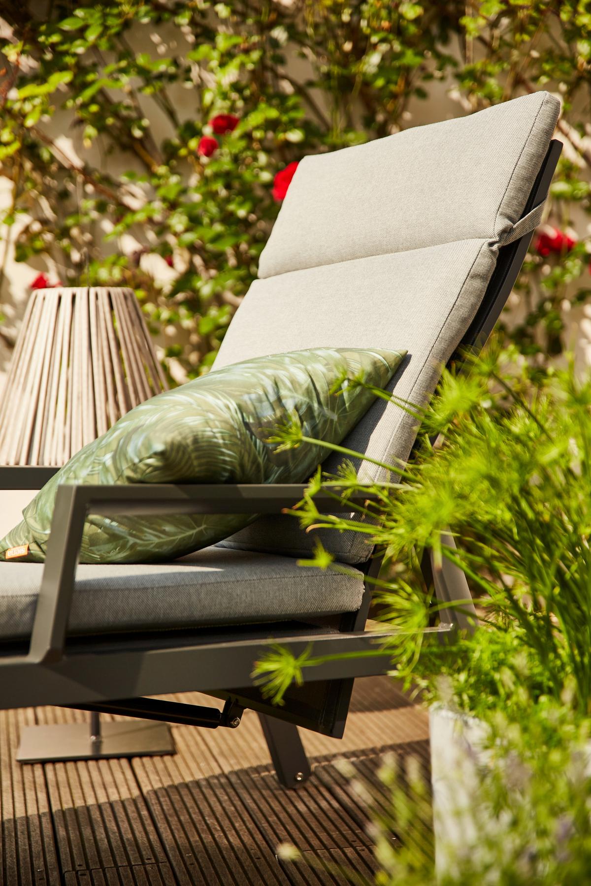 Gartenliege Valencia Anthrazit - Anthrazit, Basics, Kunststoff/Textil (154/102/70cm) - Siena Garden