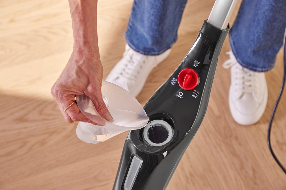 Gőztisztító Vileda Steam Plus - fekete/piros, műanyag (14.7/126/25.6cm) - Vileda