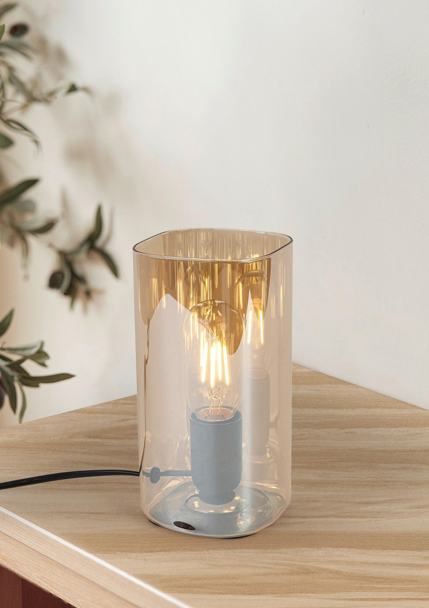 BORDSLAMPA AMBER - bärnstensfärgad/svart, Modern, glas/plast (10/10/20cm) - Mömax