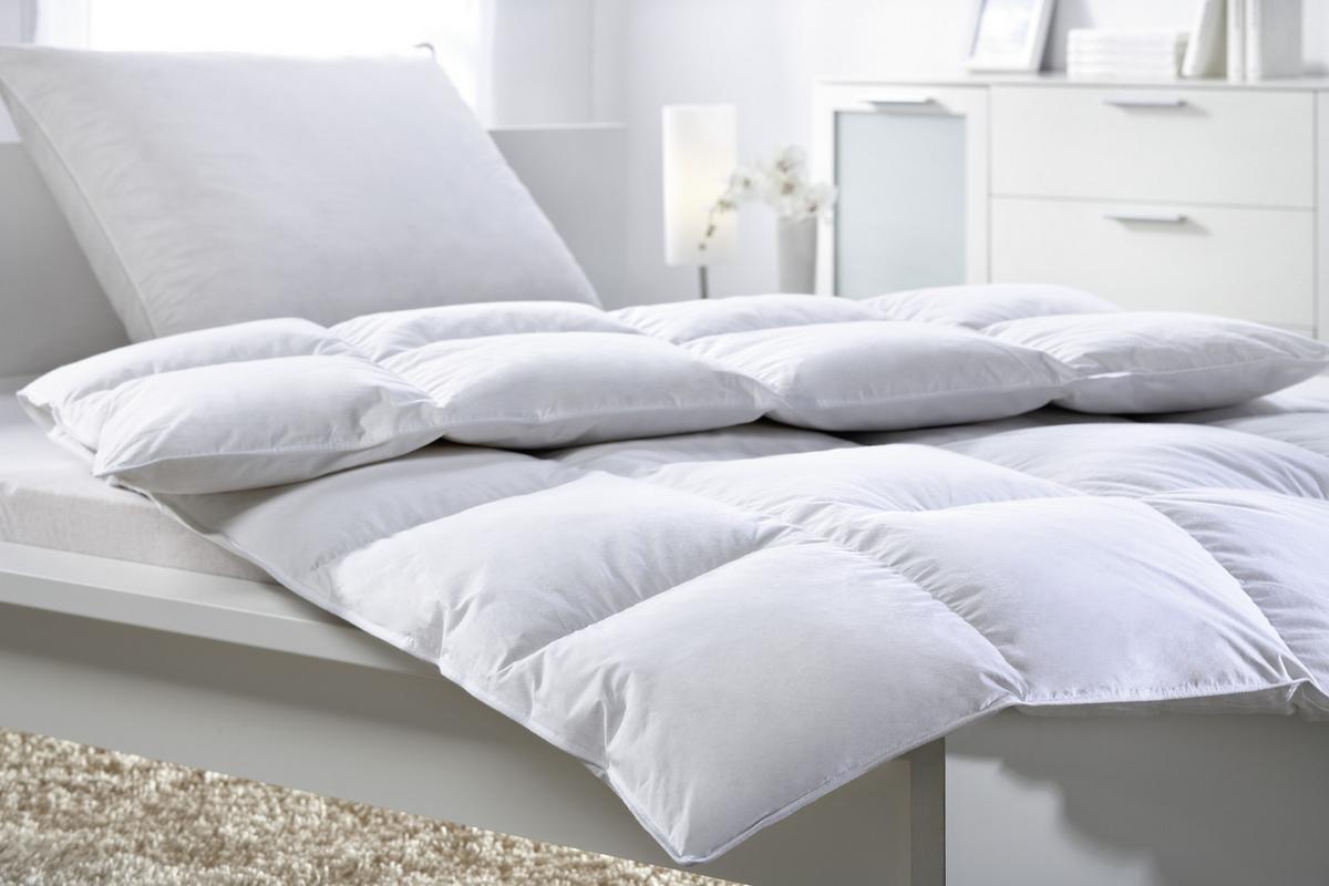 Plapumă matlasată Fabi - alb, textil (135/140/200cm) - Nadana