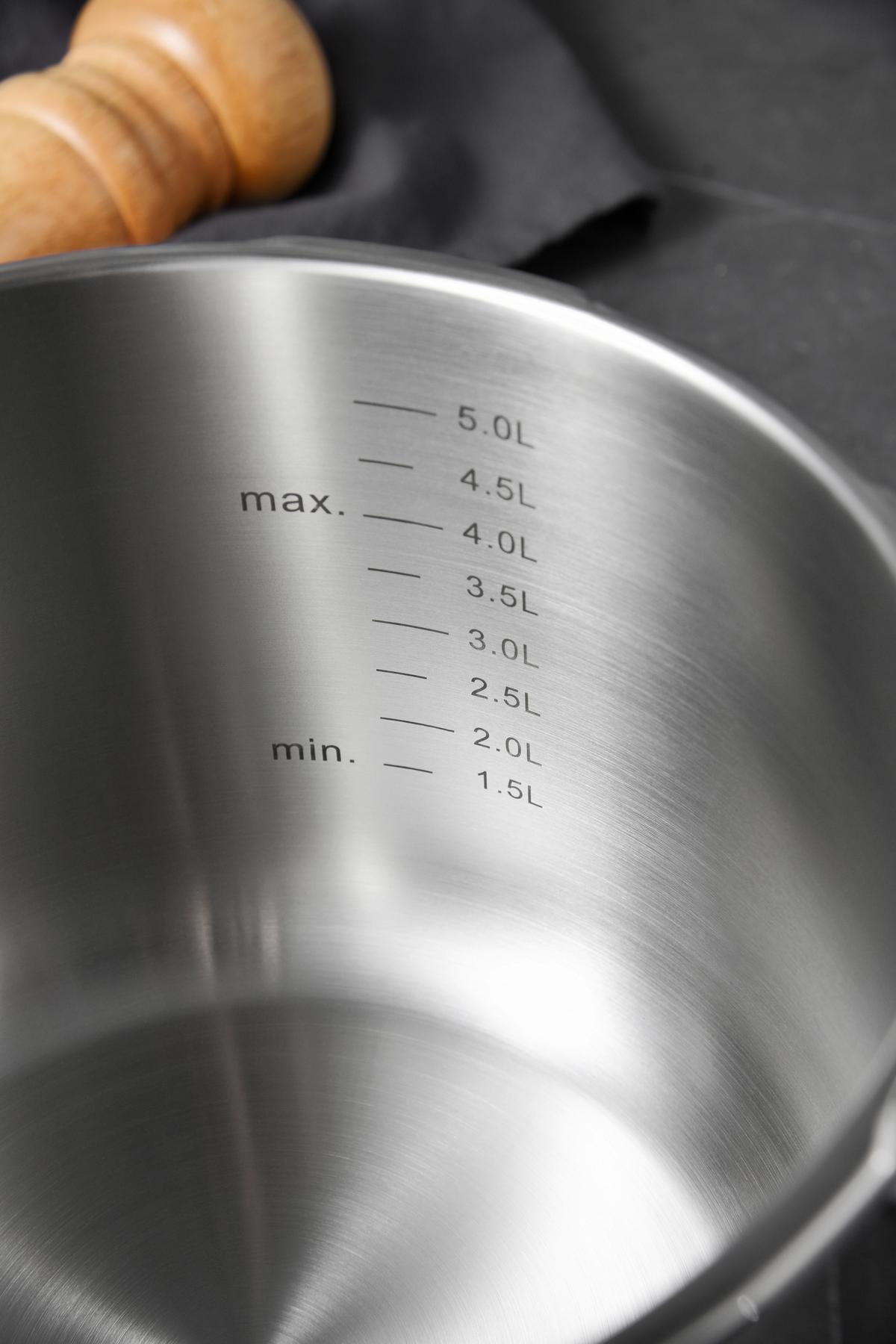 SZYBKOWAR PY-6910 6LT. - kolor srebrny, Basics, metal (22cm)