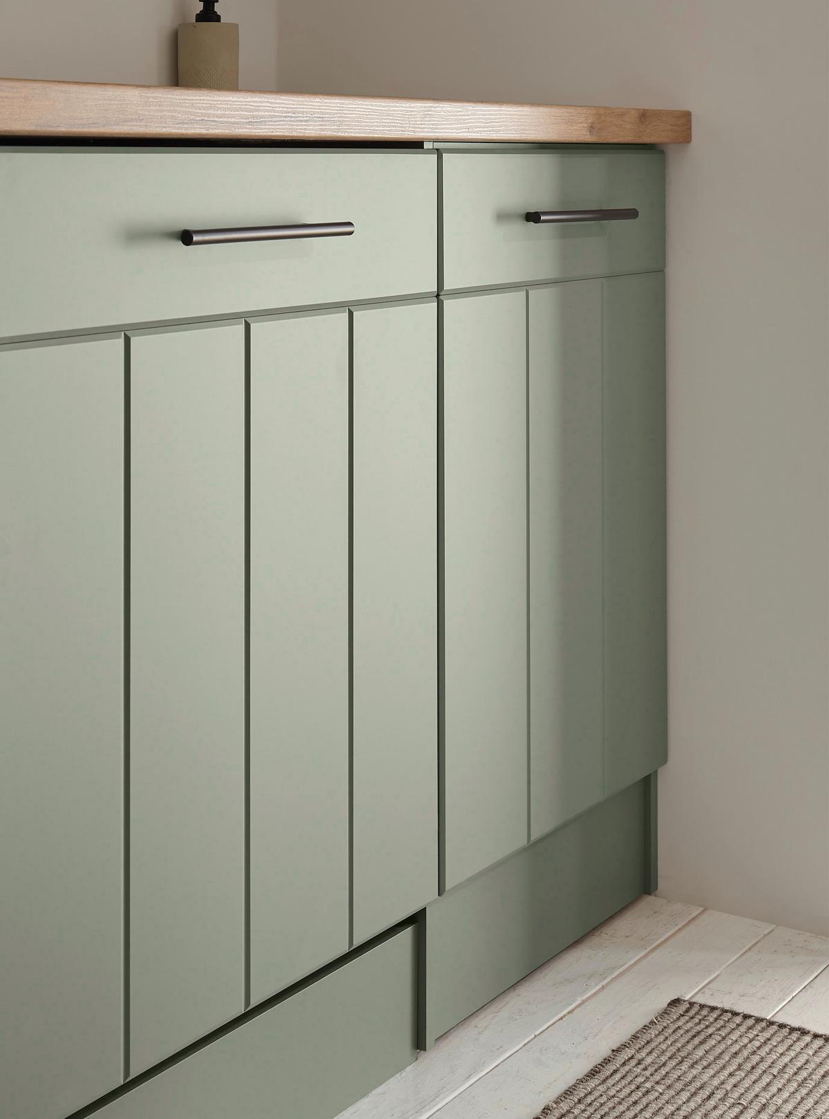 Küchenblock Anton m. Geräte Wildeiche/Schilfgrün - Schilfgrün/Wildeiche, Trend, Holzwerkstoff/Metall (310cm) - Respekta