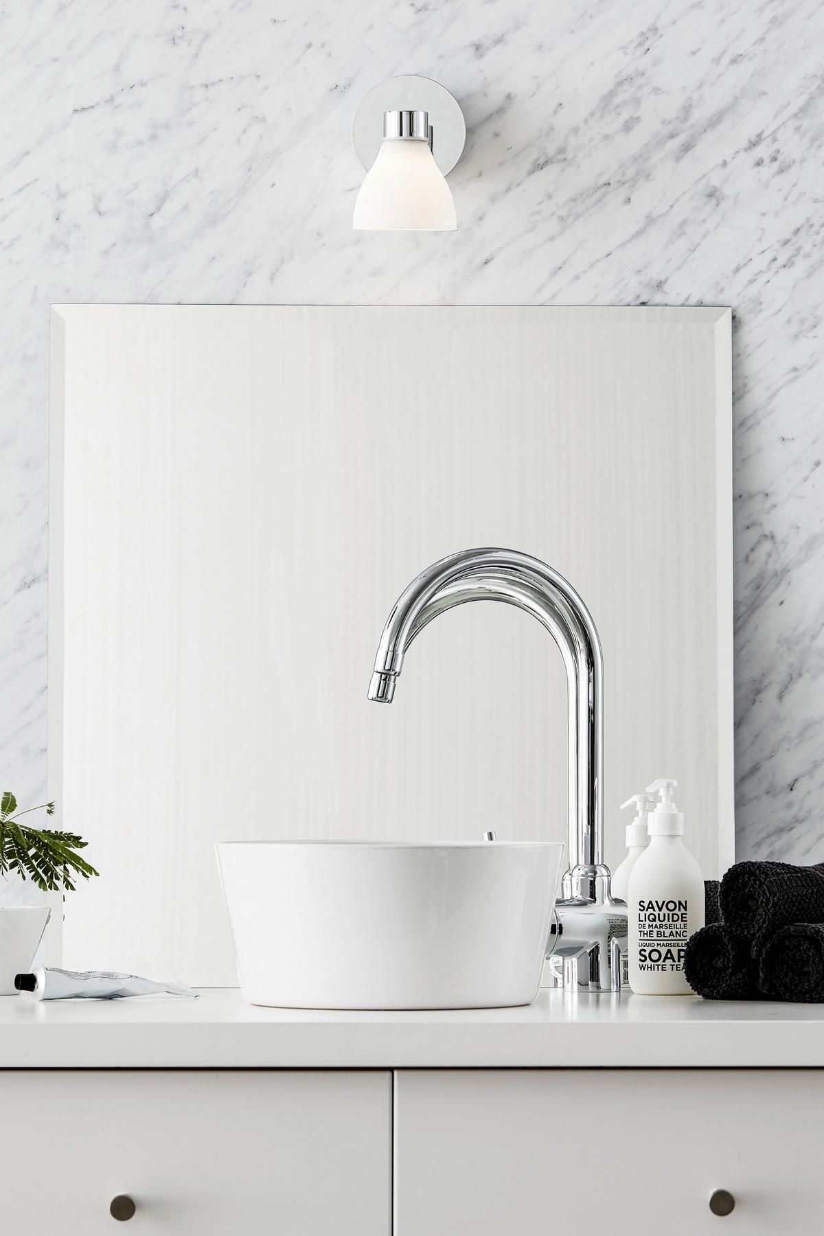 Wandleuchte Cassis max. 18 Watt - Chromfarben/Opal, Basics (14/10/13,5cm) - Markslöjd