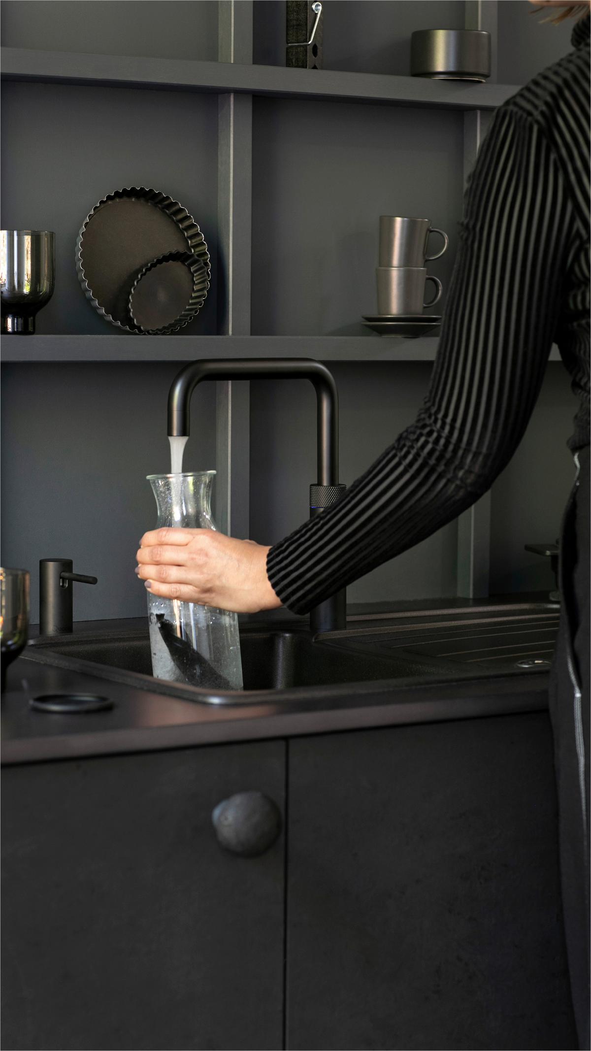 Küchenarmatur FNSBLK - Schwarz, MODERN, Metall (29,1cm) - Quooker