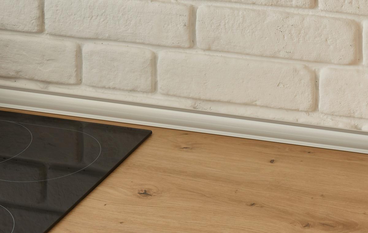 Eckküche Marleen mit Geräten Weiß Hochglanz ca. 340x170cm - Weiß Hochglanz/Alufarben, LIFESTYLE, Holzwerkstoff/Kunststoff (170/340cm) - Respekta